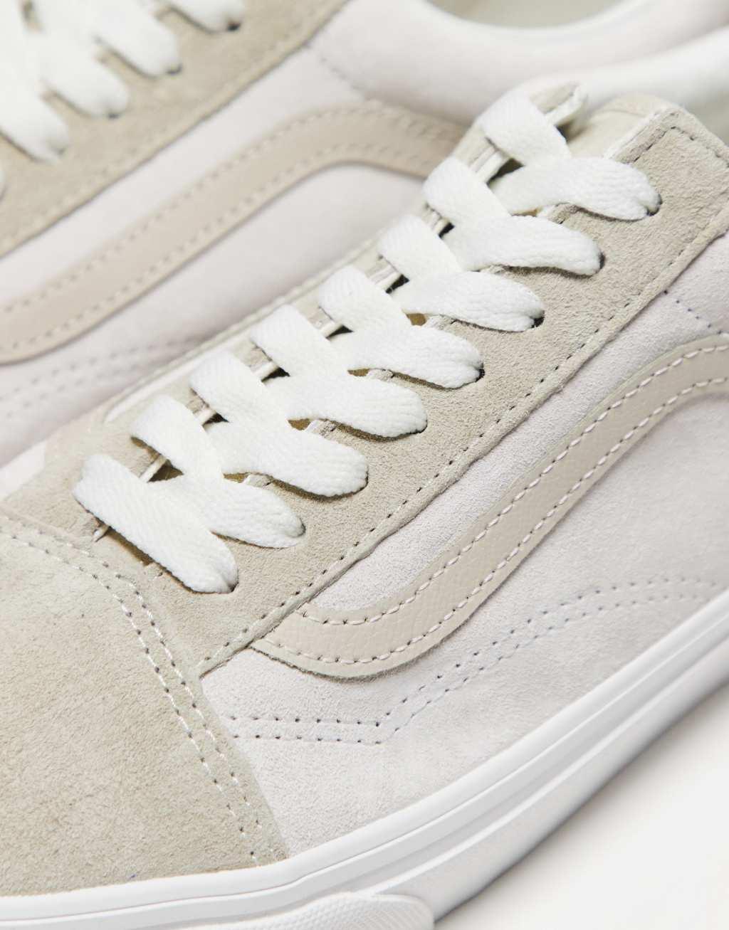 Vans Old Skool Suede sneakers in white and cream Product Image