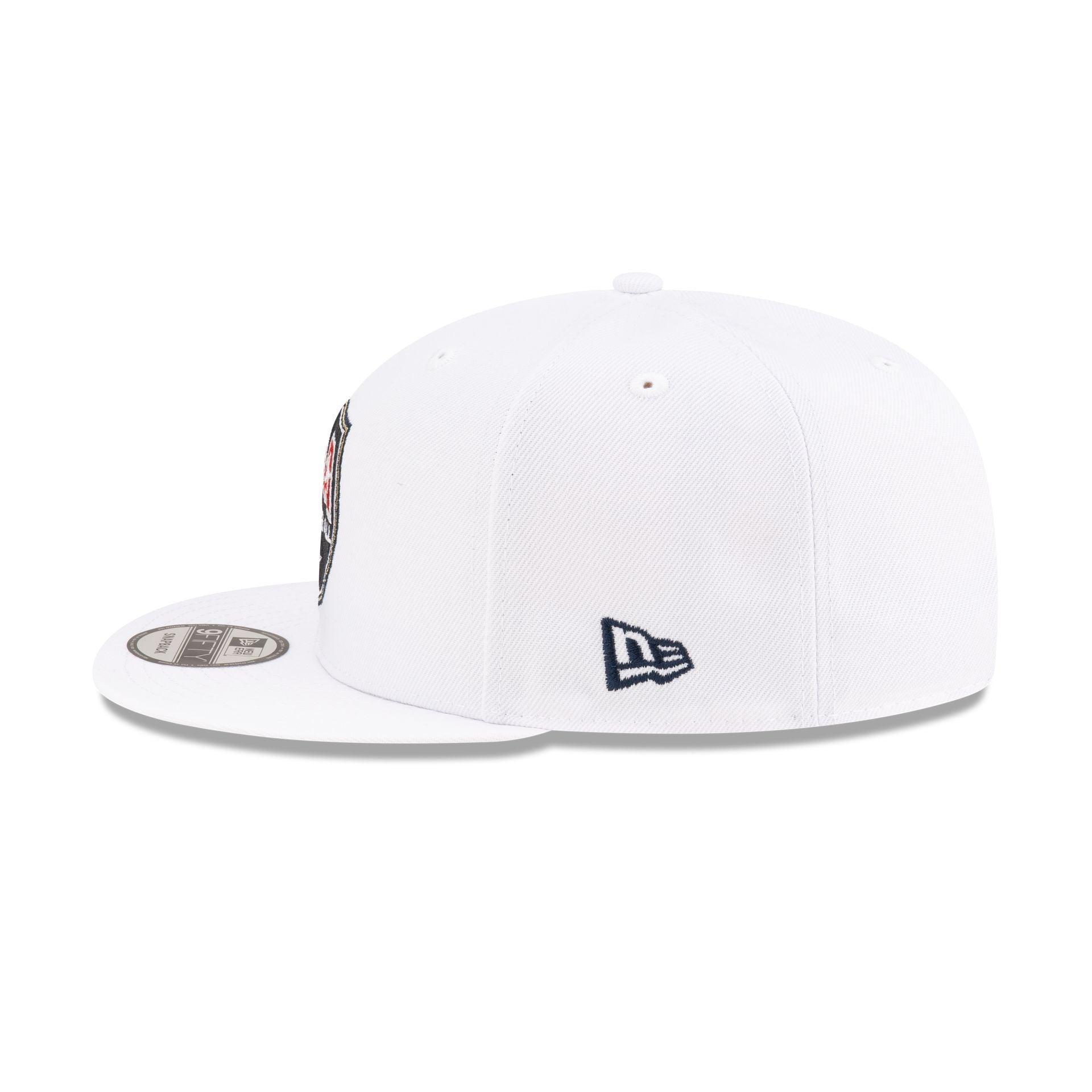 USA Basketball Shield Optic White 9FIFTY Snapback Hat Male Product Image