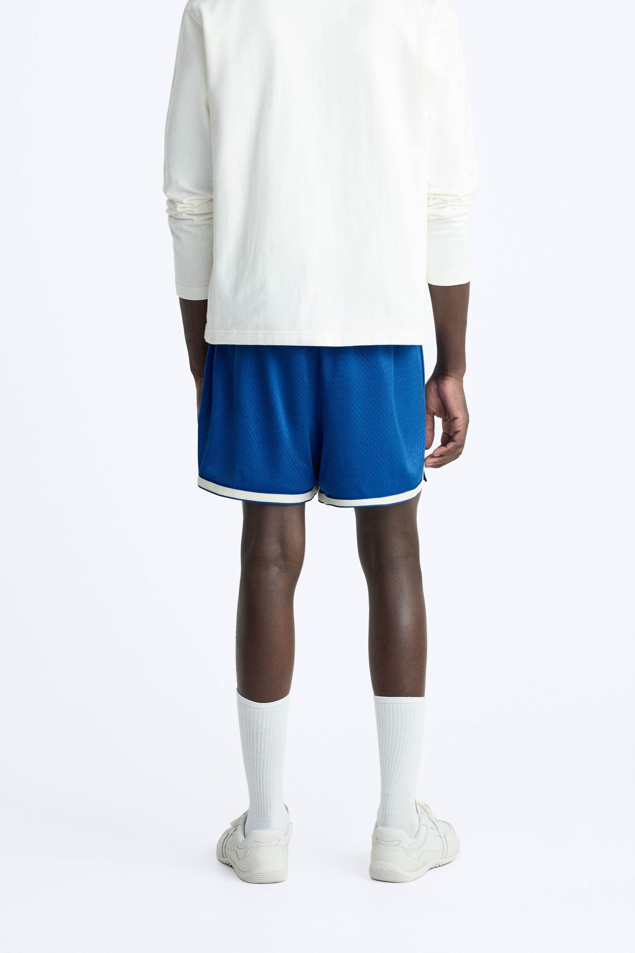 MESH TEXTURED SHORTS Product Image