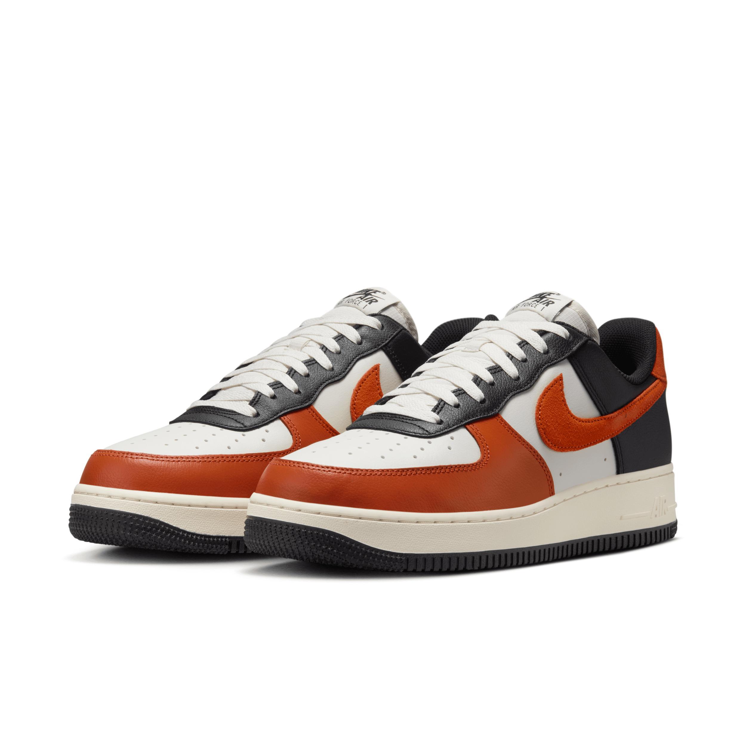 Nike Men's Air Force 1 '07 LV8 Shoes Product Image