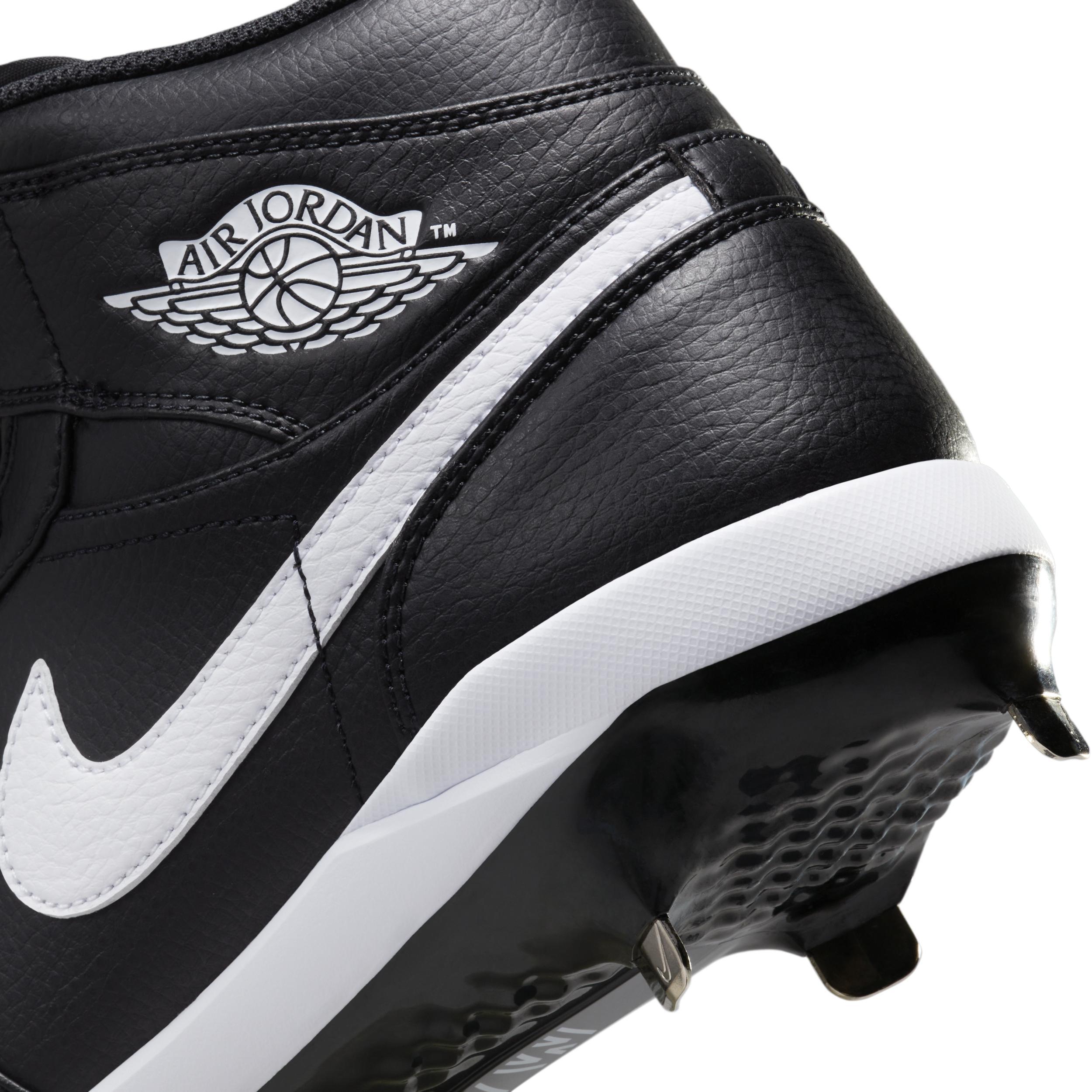 Men's Jordan 1 Retro Metal Baseball Cleats Product Image