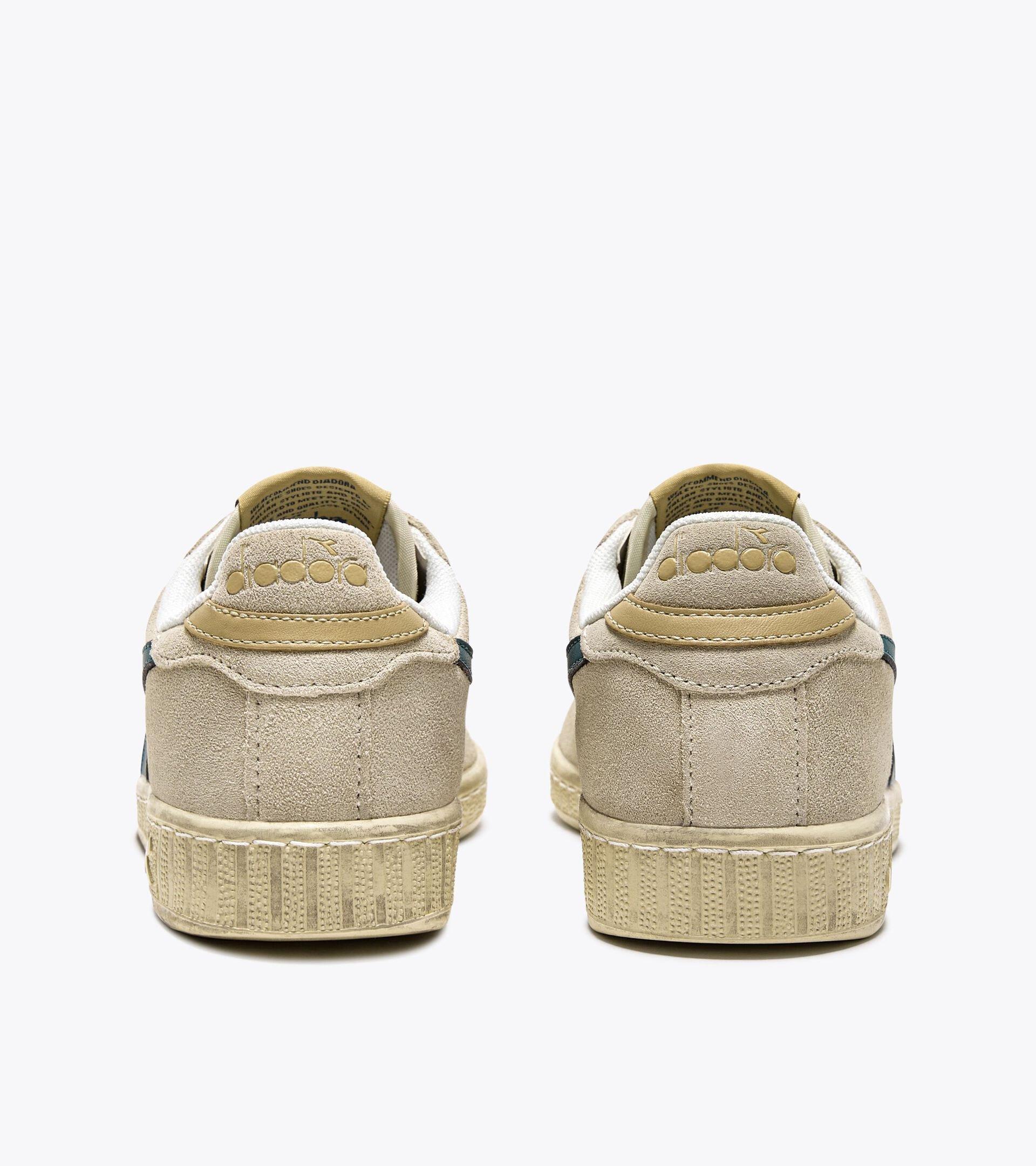 GAME L LOW SUEDE WAXED Product Image