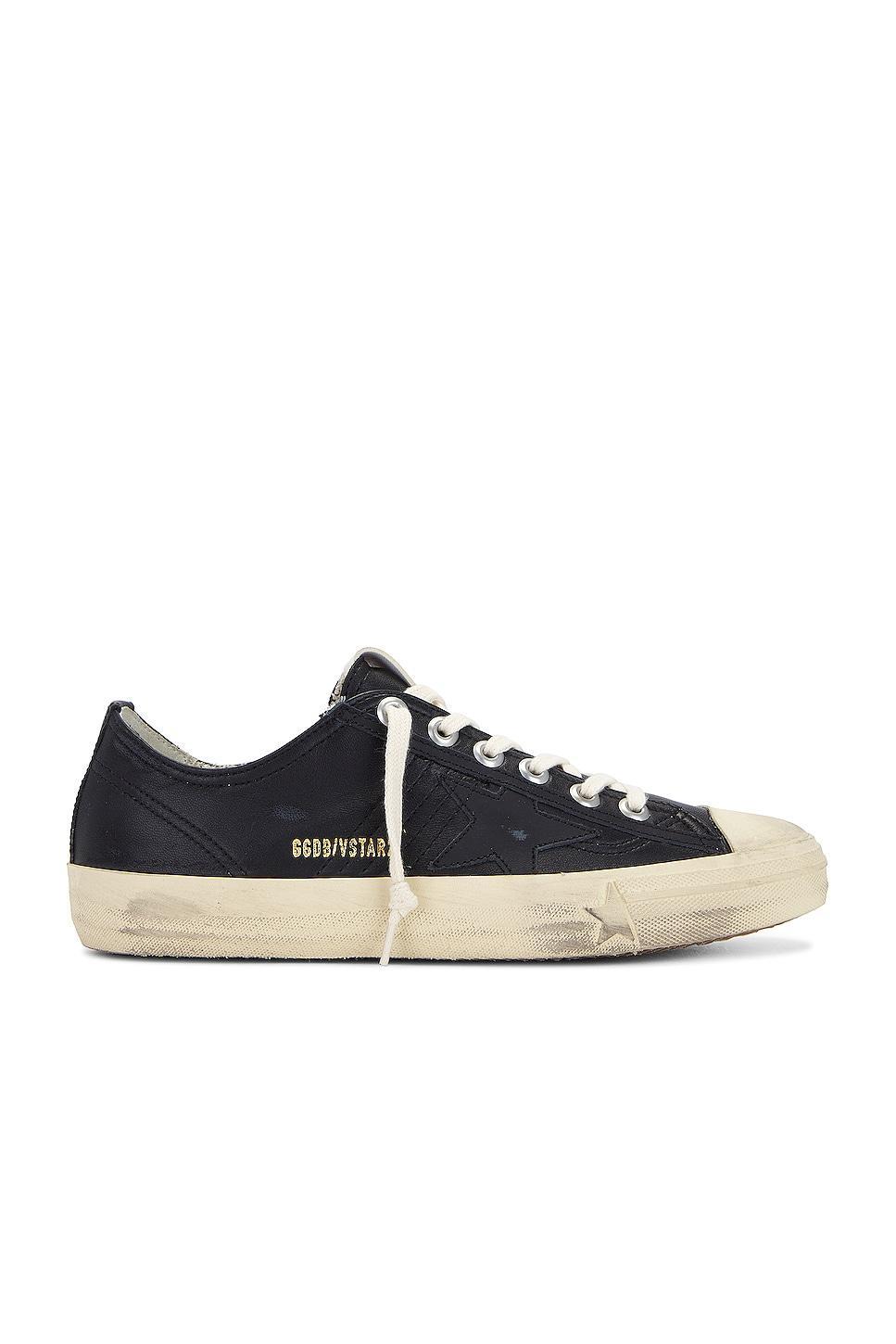 Golden Goose V-star 2 Sneaker In Black in Black - Black. Size 41 (also in ). Product Image