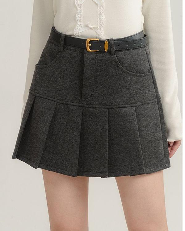 Set: High Rise Plain Mini Pleated Skirt + Belt Product Image