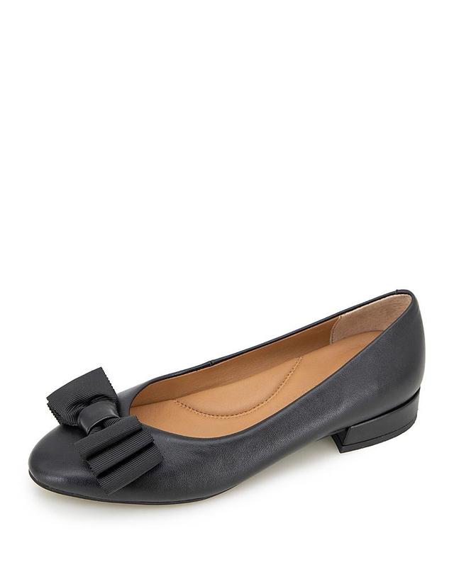 Gentle Souls by Kenneth Cole Atlas Flat Women's Shoes Product Image