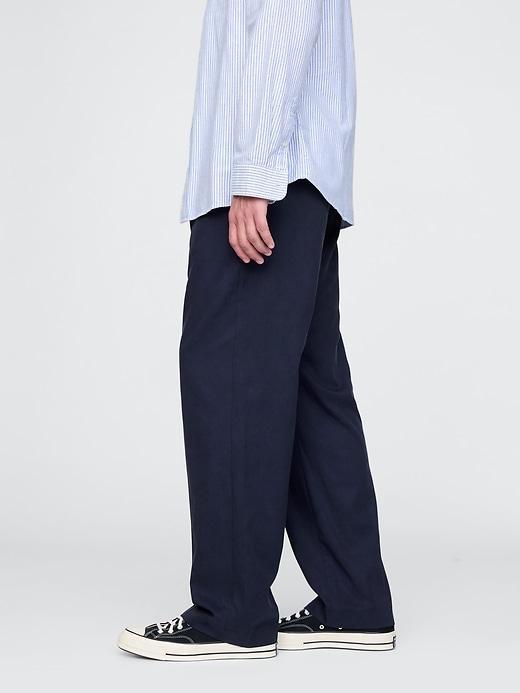 UltraSoft Pleated Trousers Product Image