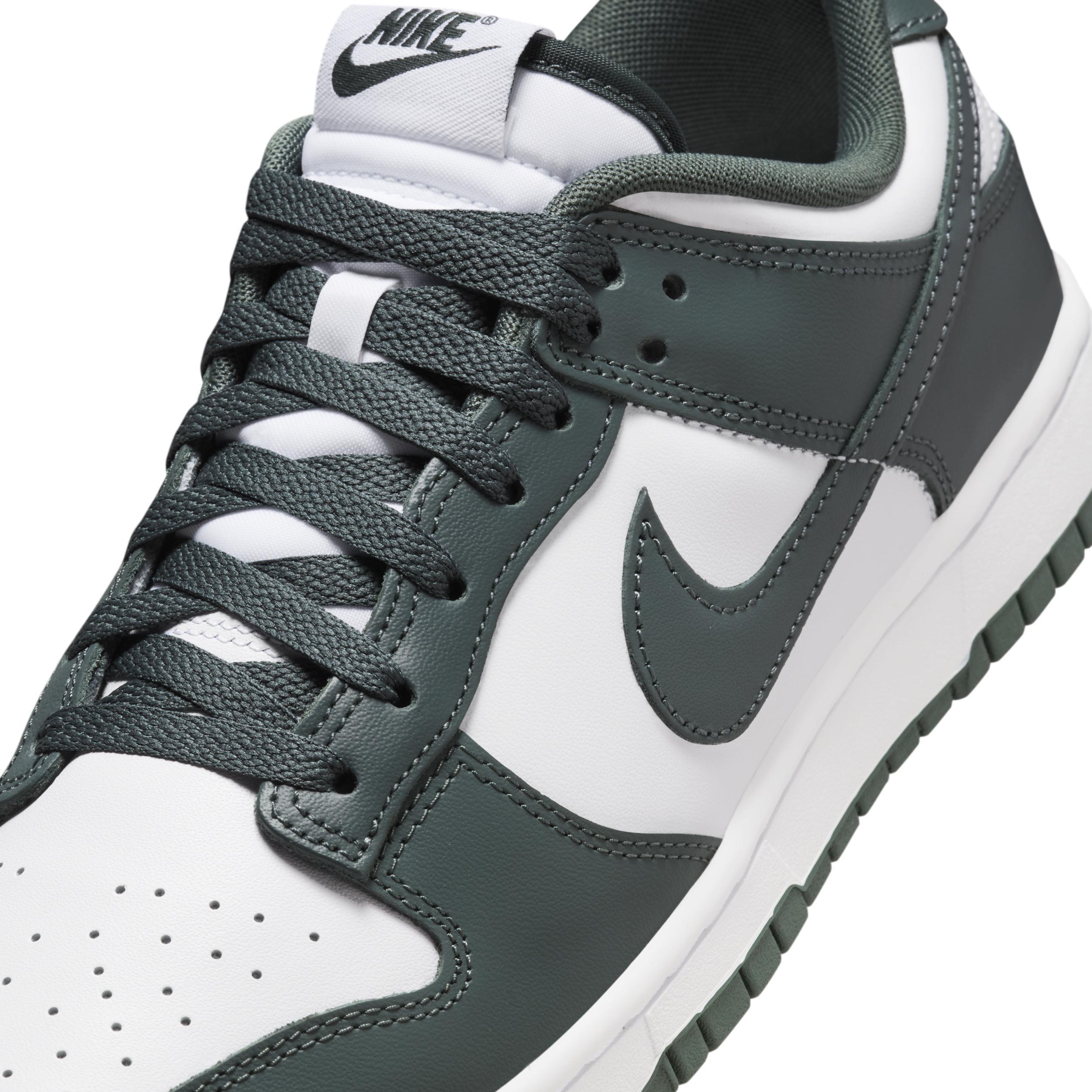 Nike Men's Dunk Low Retro Shoes Product Image