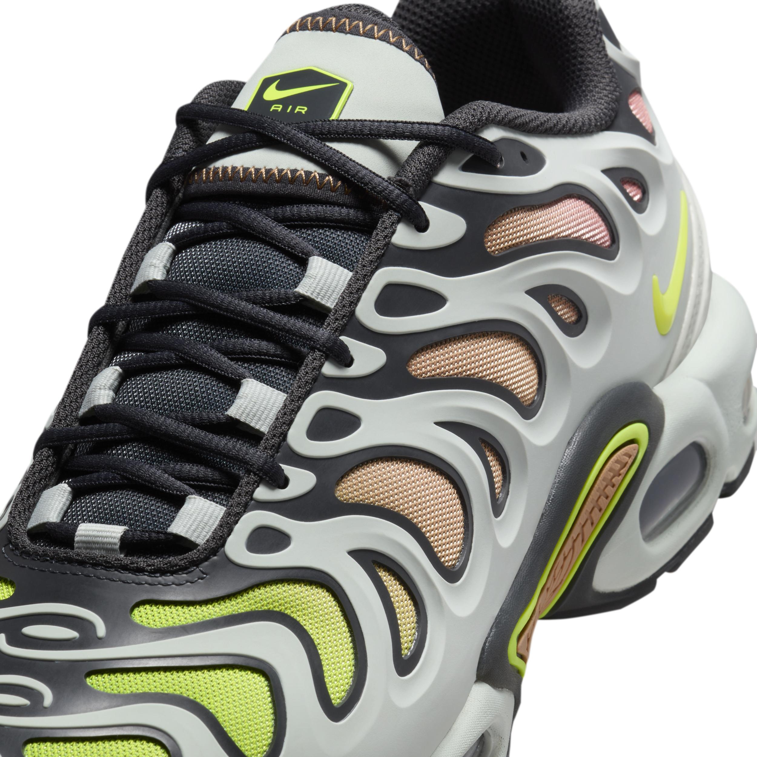 Nike Men's Air Max Plus Drift Shoes Product Image