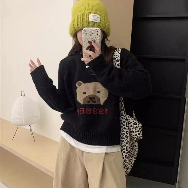 Long Sleeve Bear Print Loose-Fit Sweater Product Image