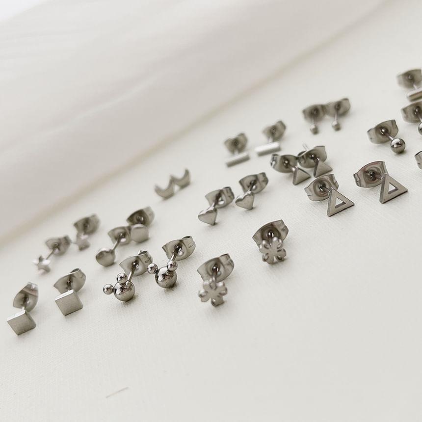 Stud Earring Product Image