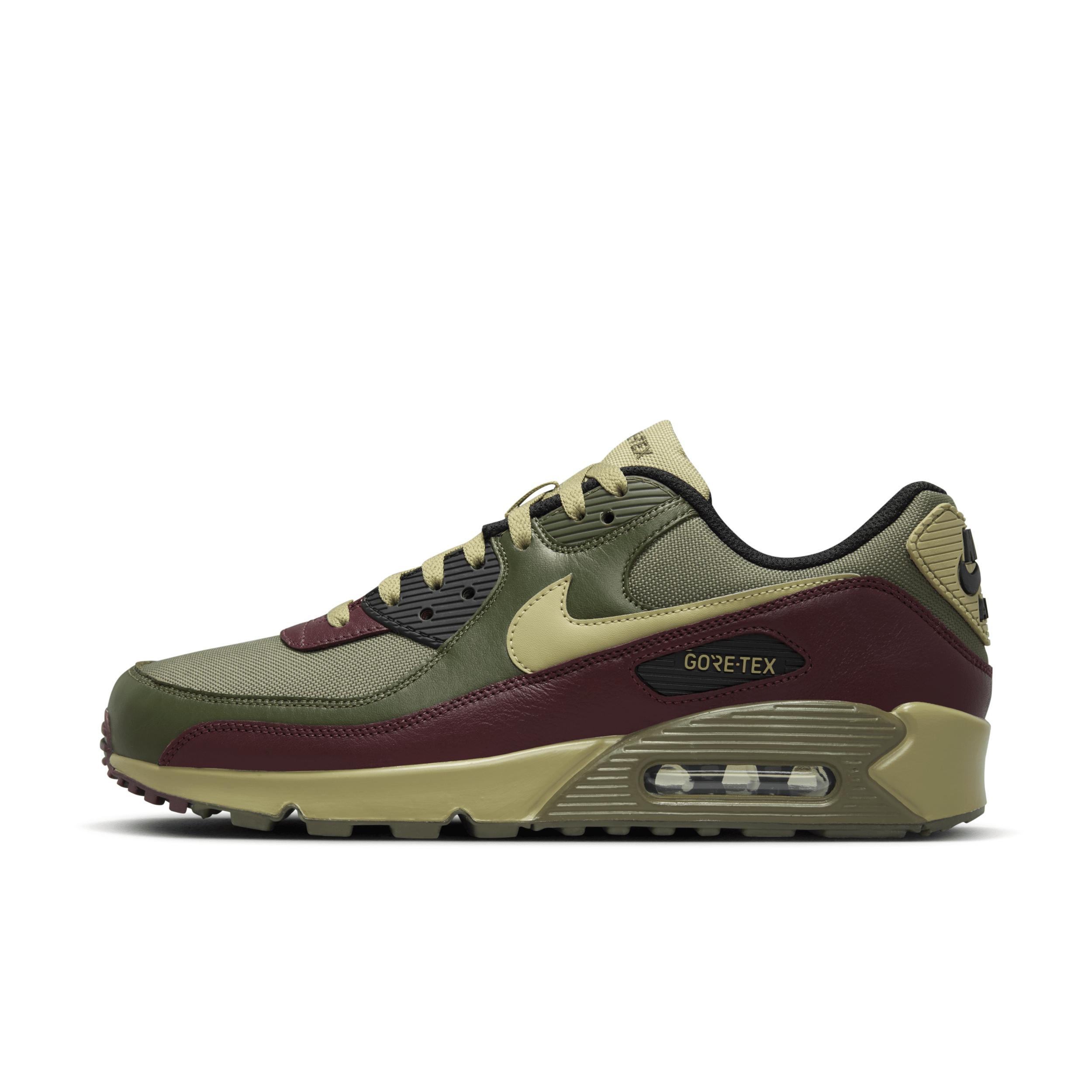 Nike Men's Air Max 90 GORE-TEX Winterized Shoes Product Image