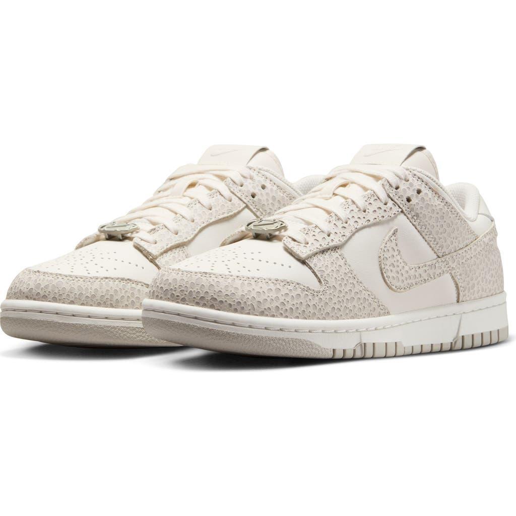 NIKE Dunk Low Premium Basketball Sneaker In Phantom/photon Dust Product Image