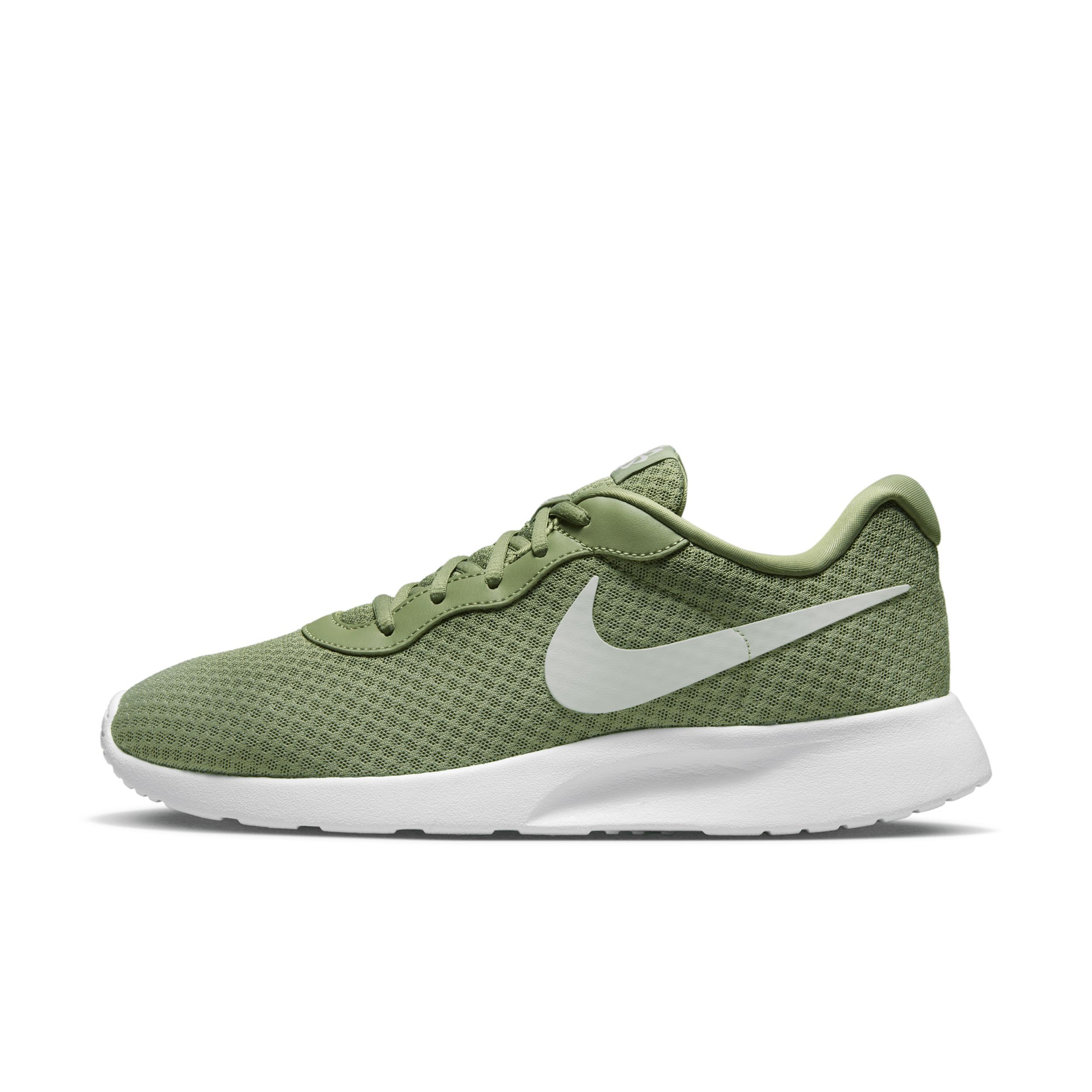 Nike Men's Tanjun EasyOn Shoes Product Image