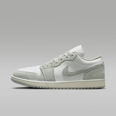 Air Jordan 1 Low SE Men's Shoes Product Image