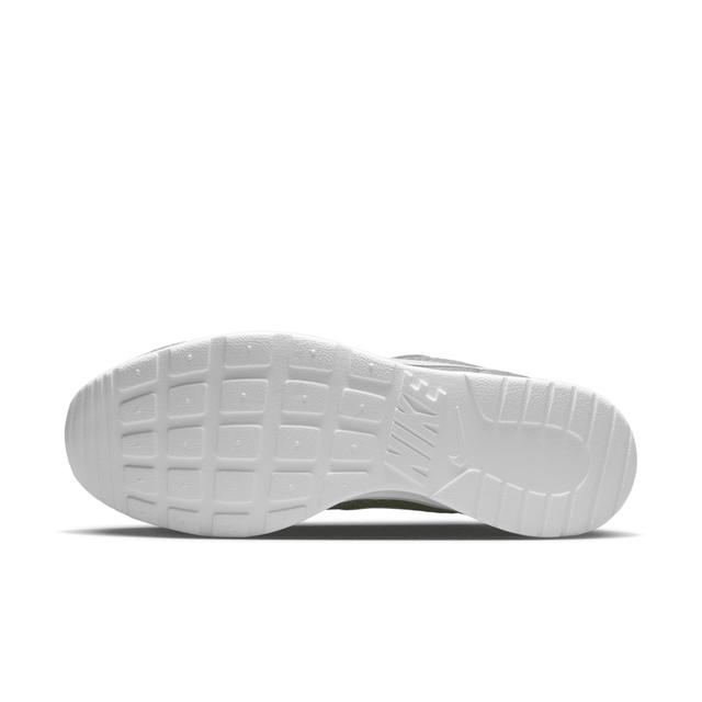 Nike Men's Tanjun EasyOn Shoes Product Image