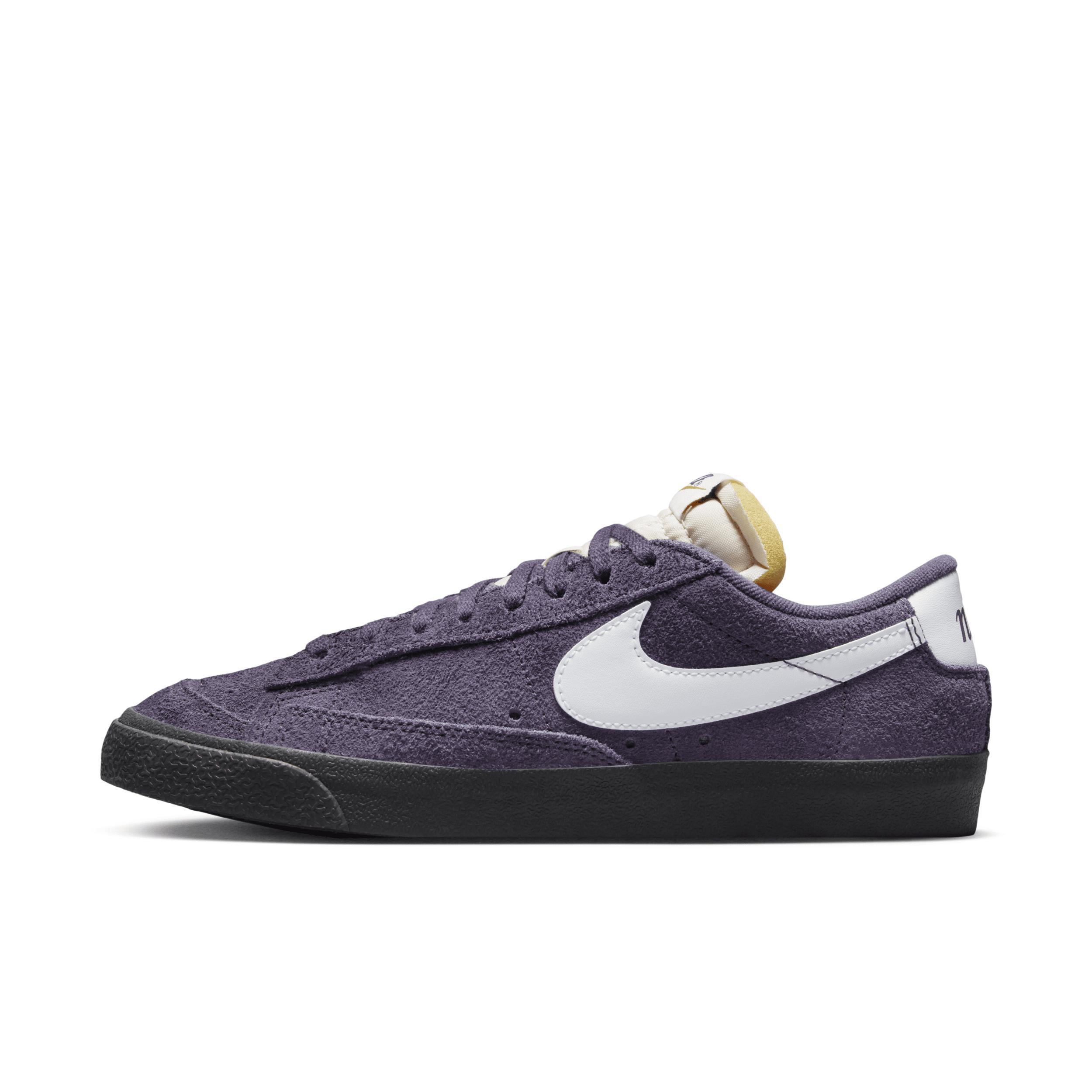 Nike Womens Blazer Low 77 Vintage Shoes Product Image