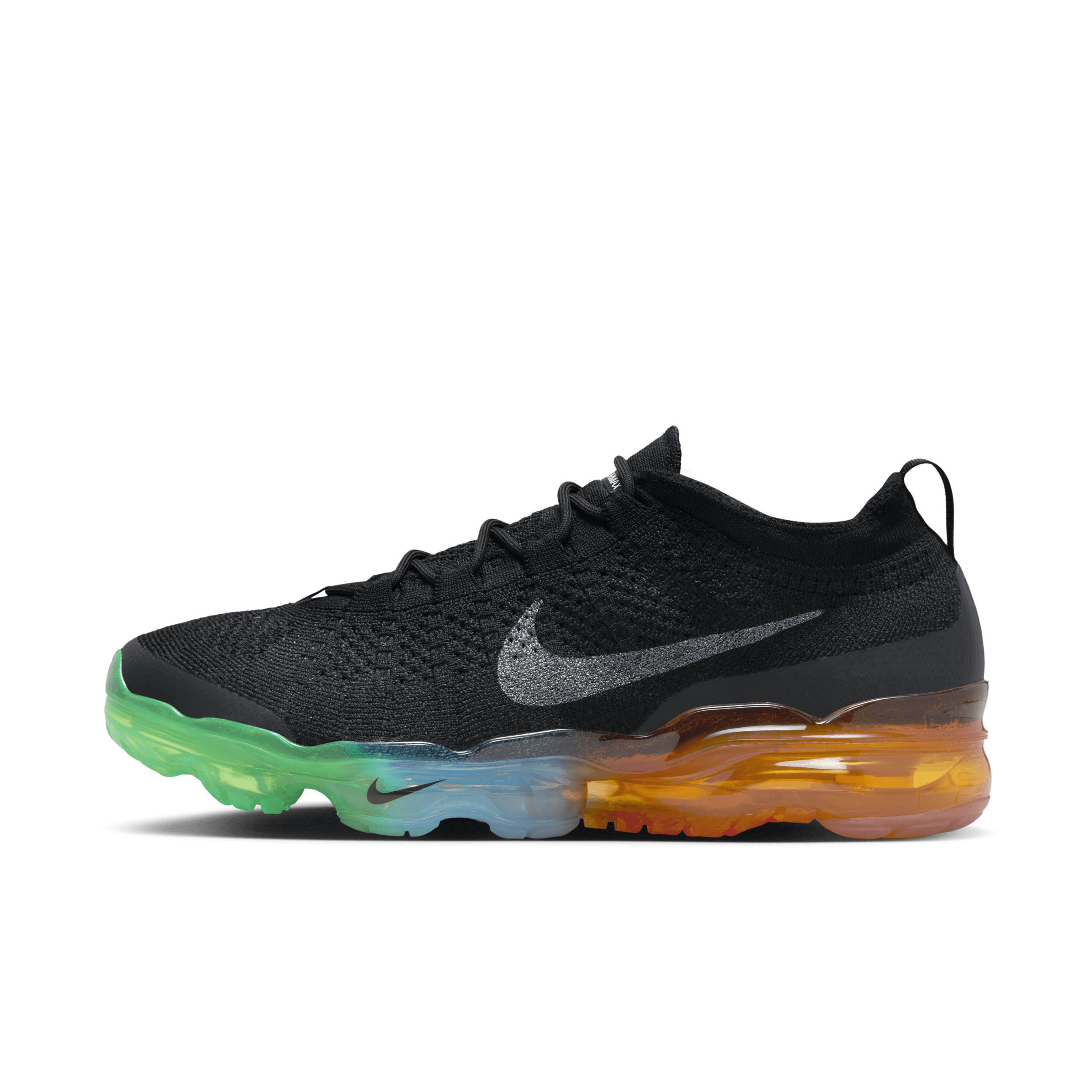 Nike Men's Air VaporMax 2023 Flyknit Shoes Product Image