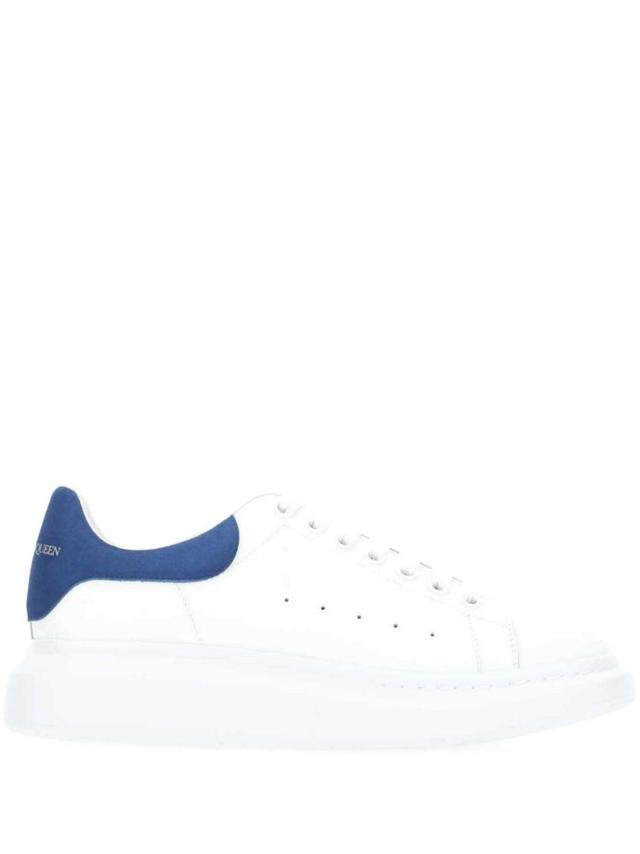 Oversized low-top sneakers Product Image