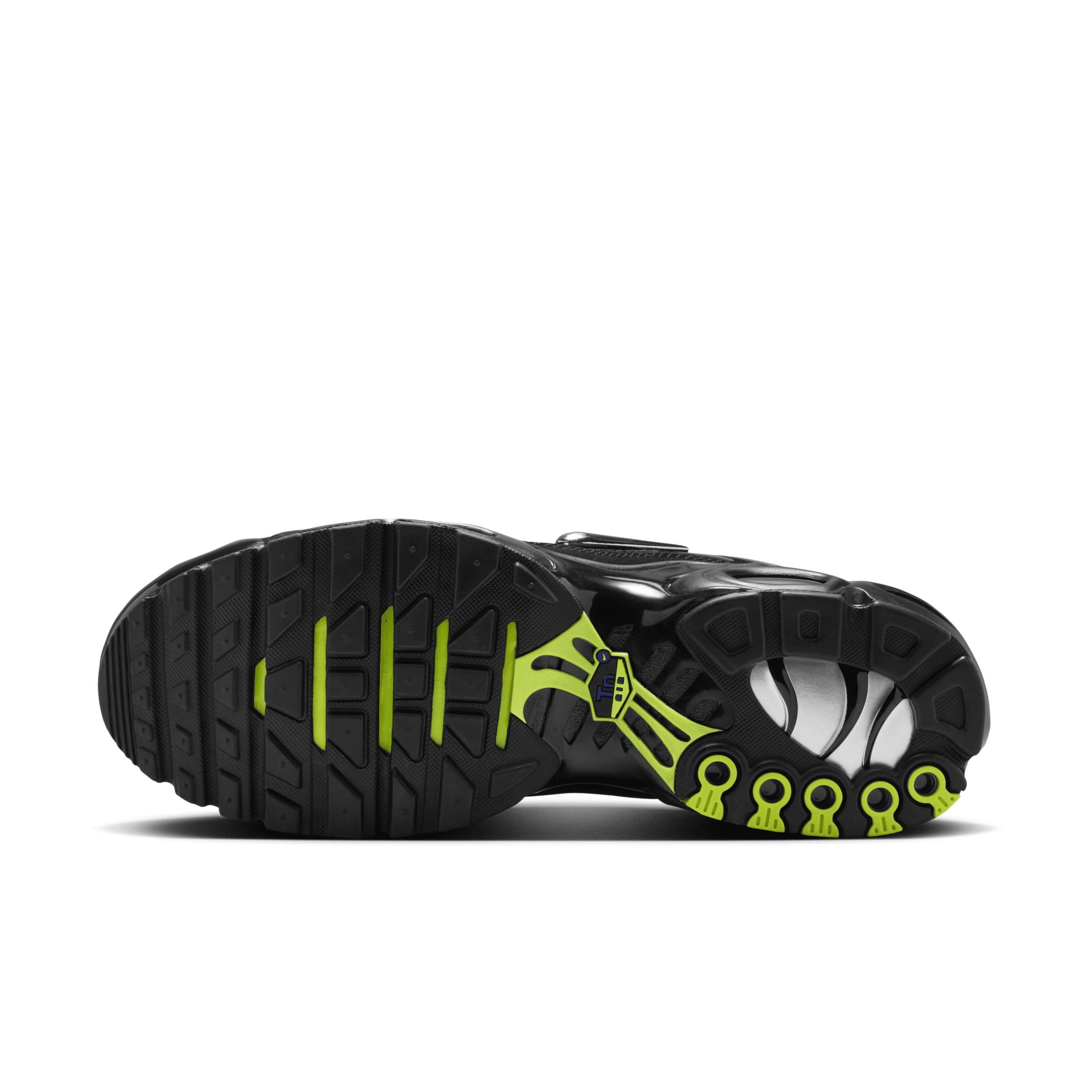 Nike Men's Air Max Plus Shoes Product Image