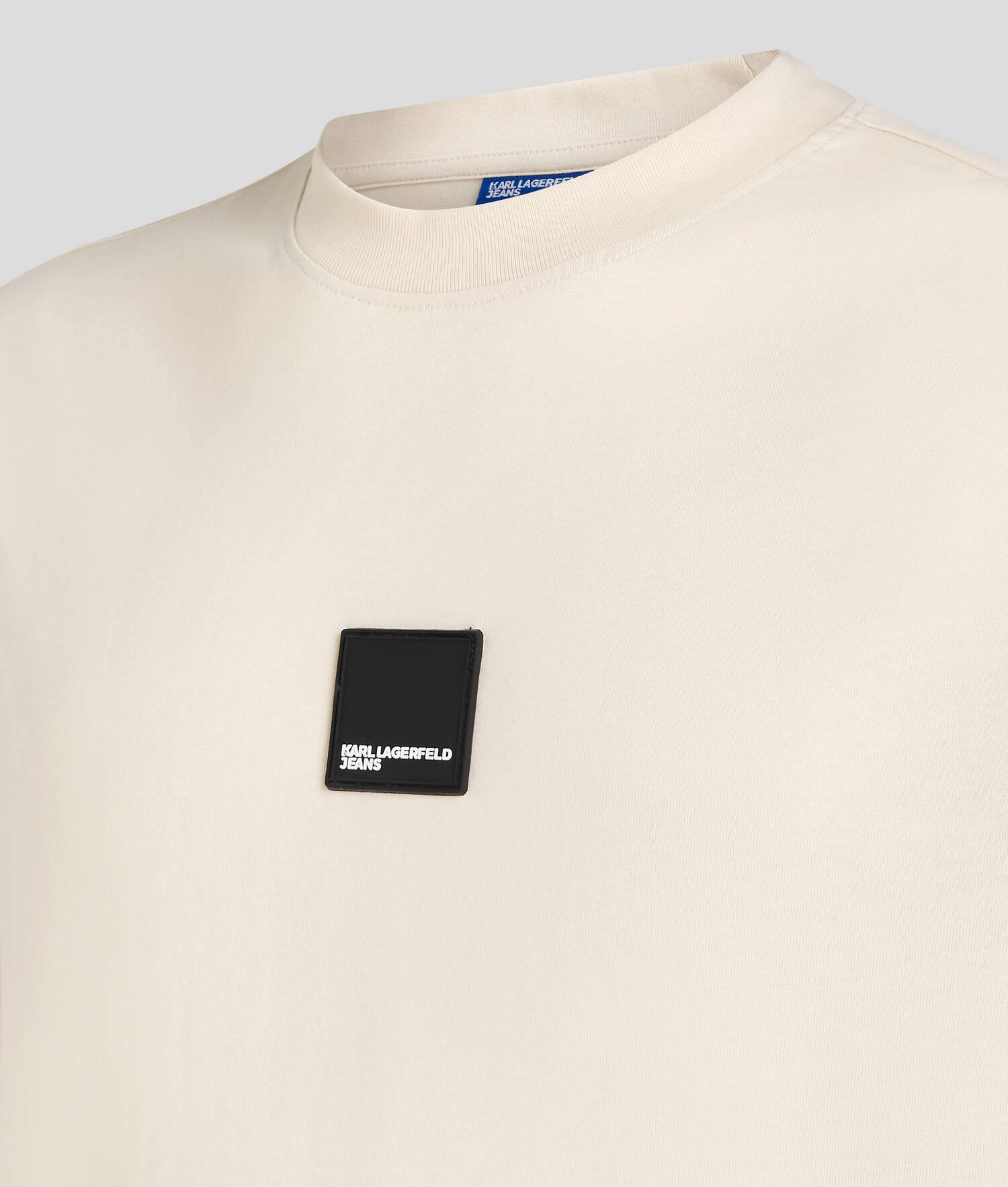 KLJ CURVED HEM T-SHIRT Product Image