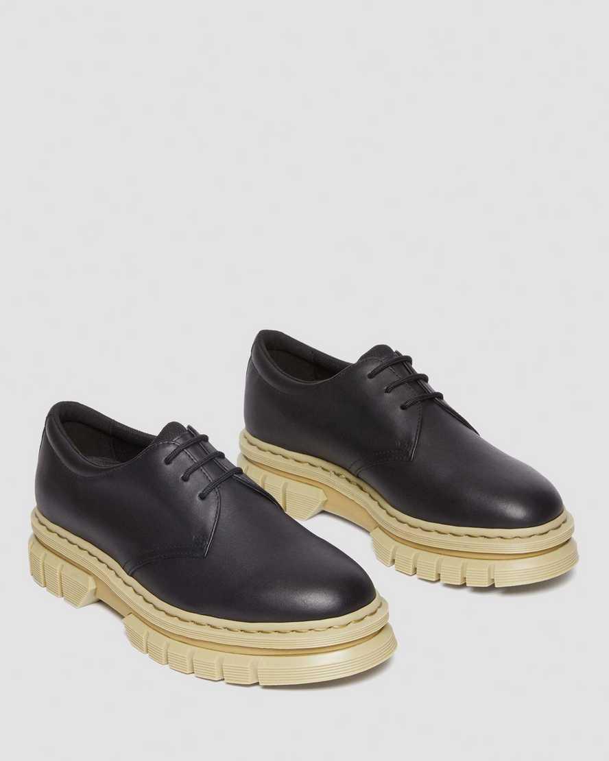 Rikard Contrast Sole Leather Platform Shoes Product Image