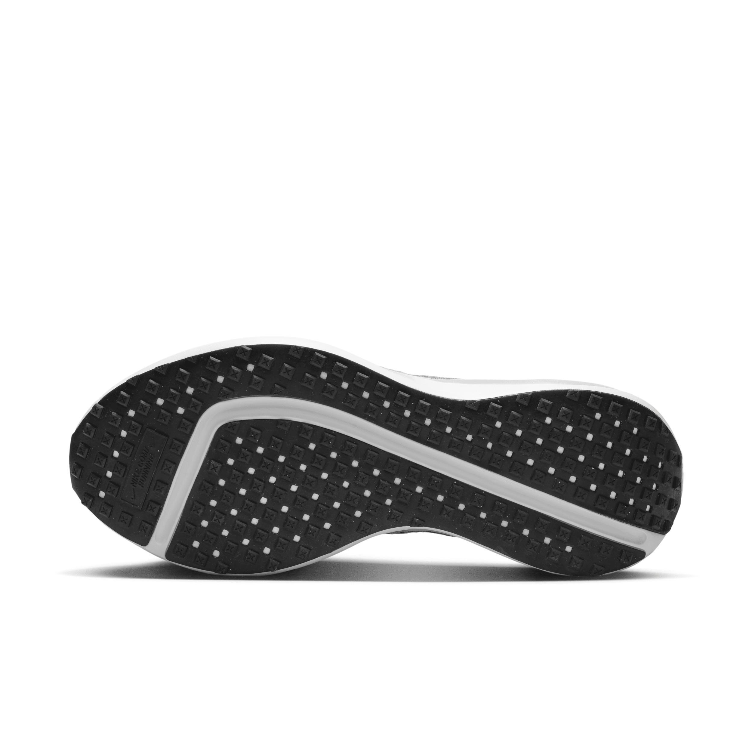 Nike Mens Interact Run Road Running Shoes Product Image