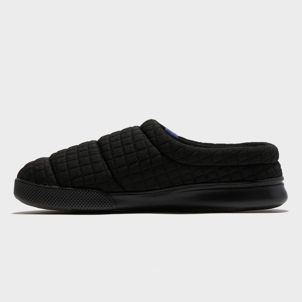 dluxe by dearfoams Men's Julien Plush Jersey Sport Lounge Clog Slippers - Black Product Image