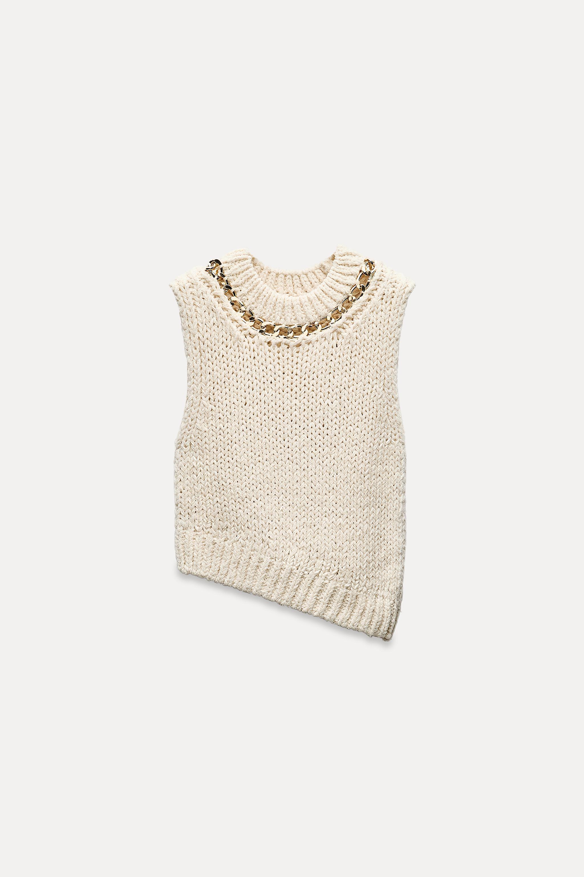 ASYMMETRIC HEM KNIT TOP WITH CHAIN Product Image