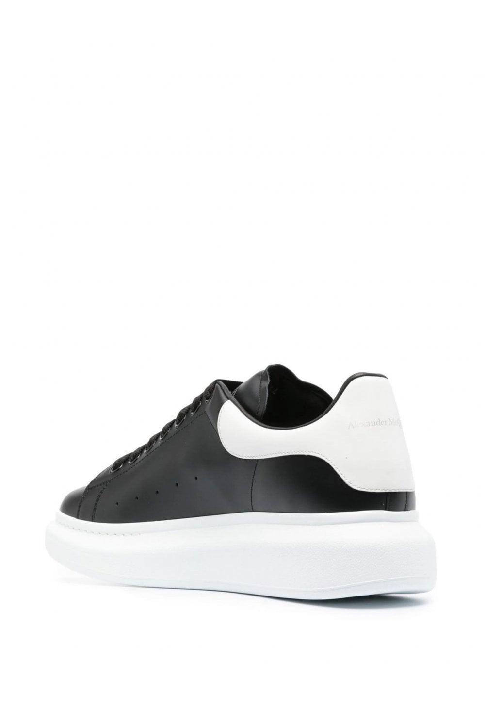 Sneakers In Black Product Image