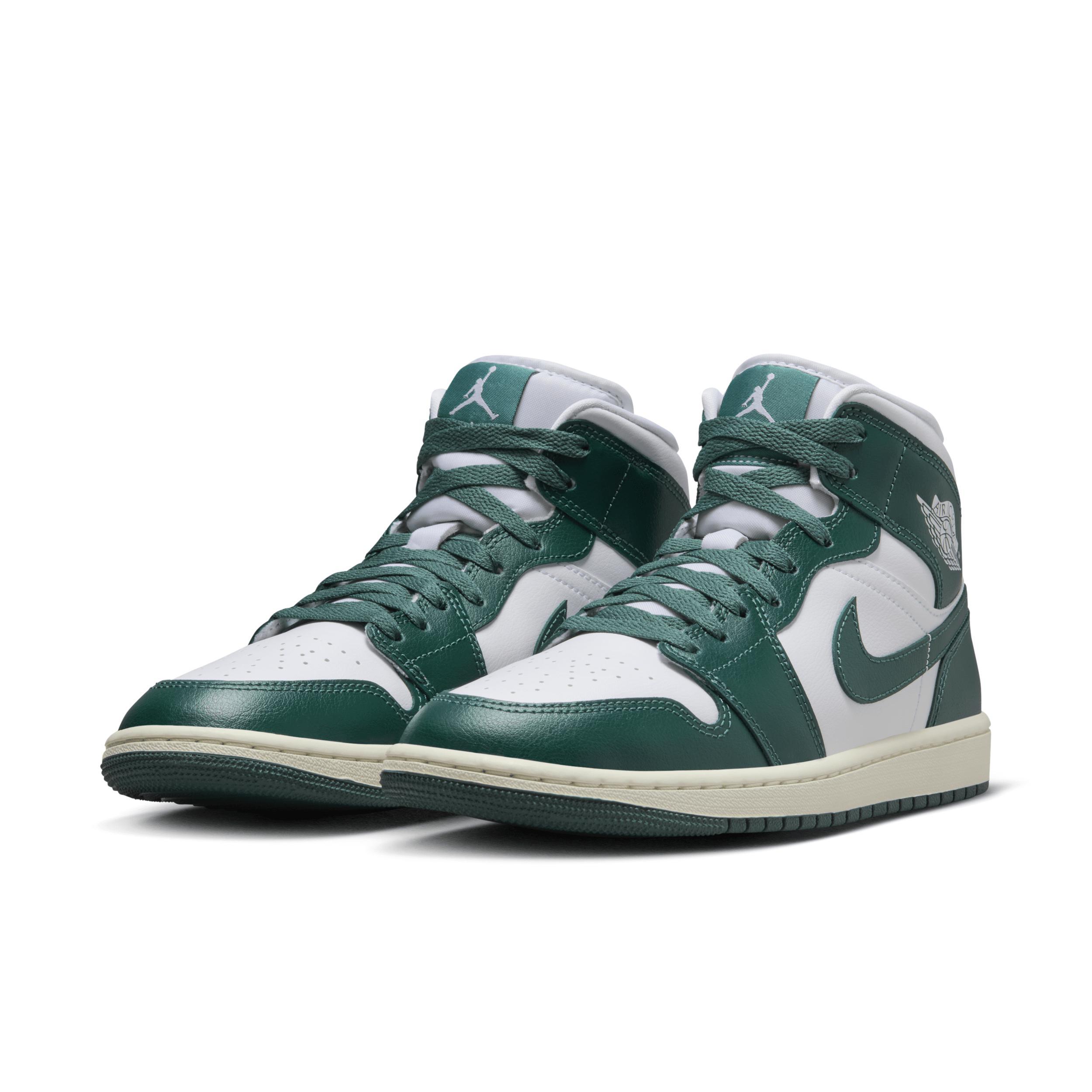 Women's Air Jordan 1 Mid Shoes Product Image