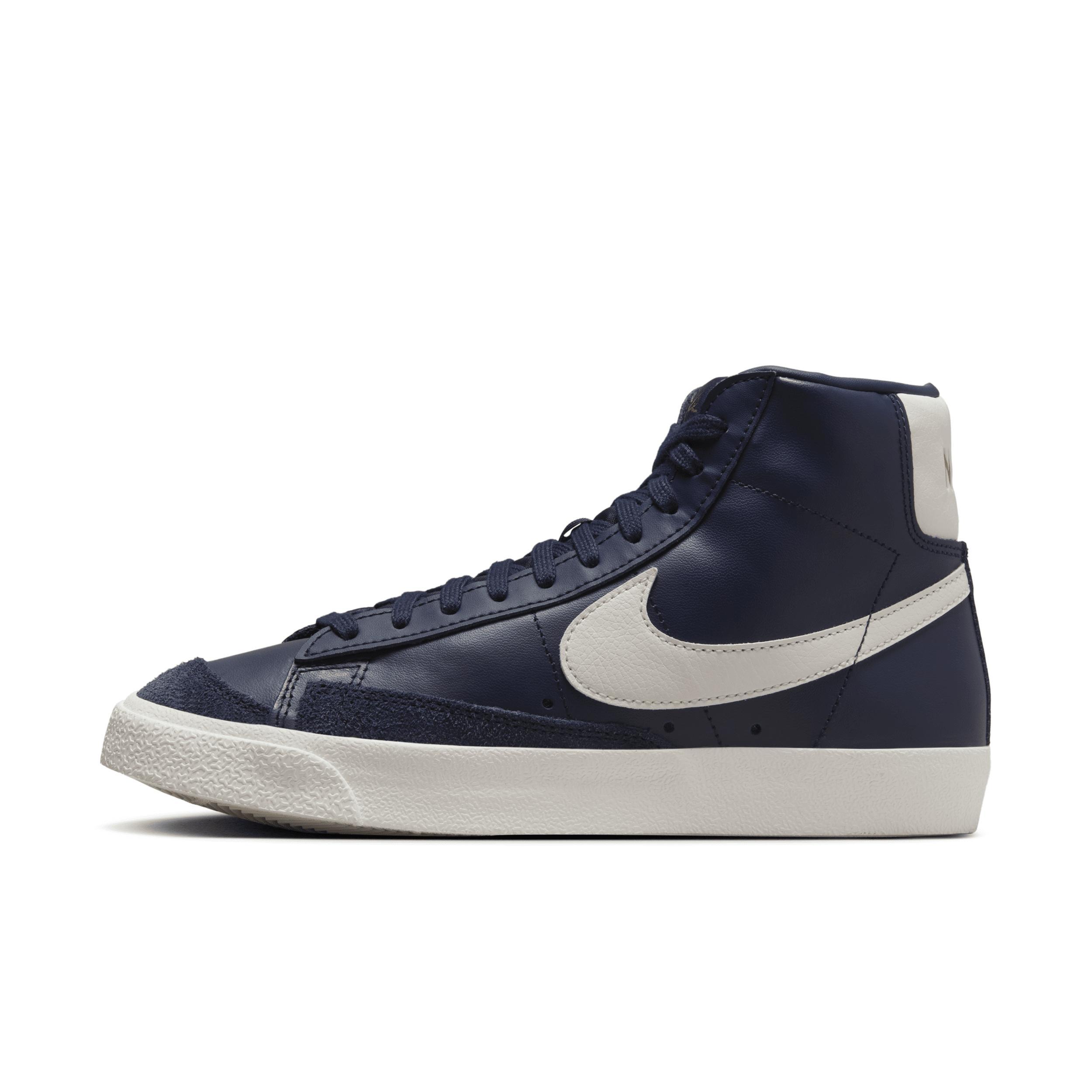 Nike Womens Blazer Mid 77 Shoes Product Image