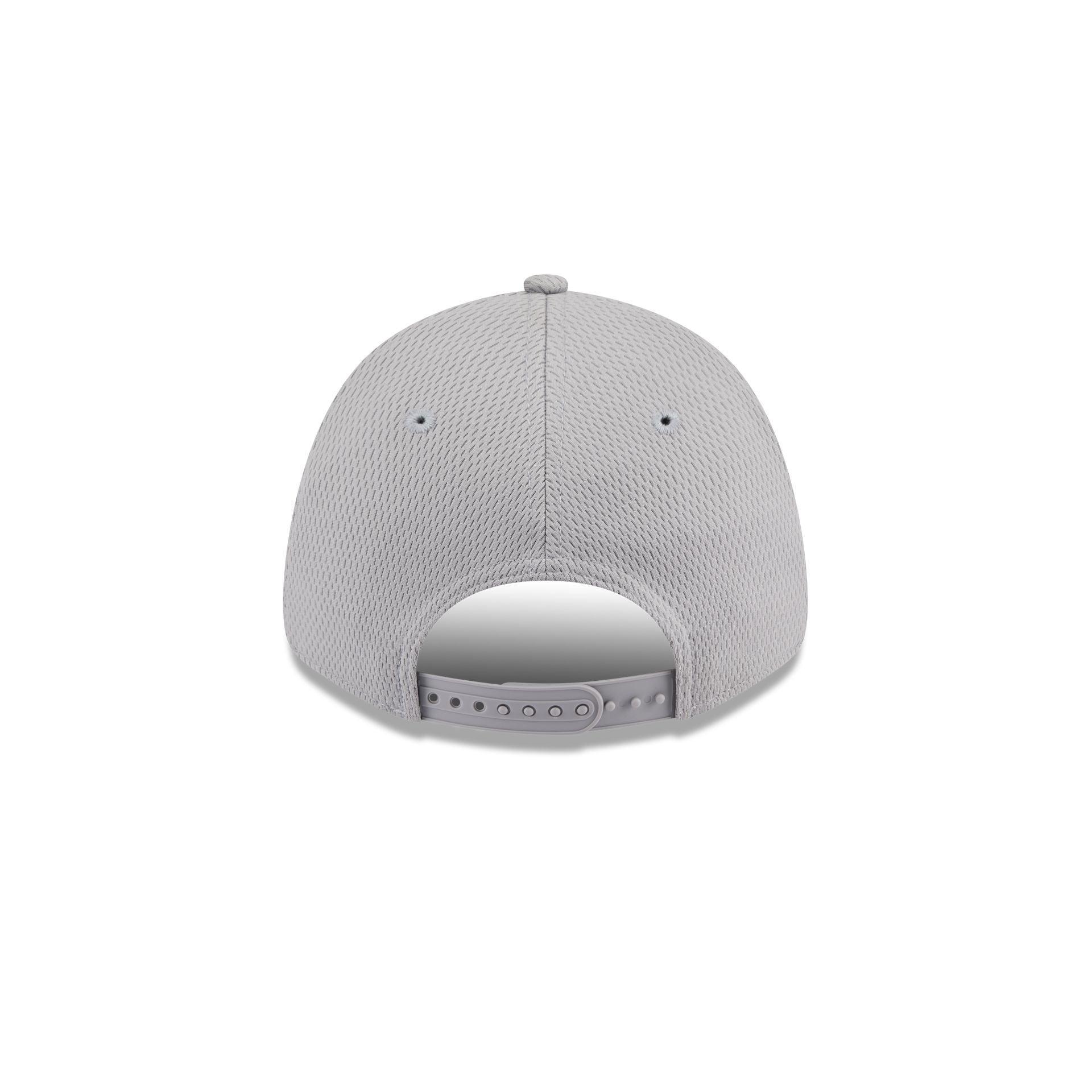 Milwaukee Bucks Gray 9FORTY Stretch-Snap Hat Male Product Image