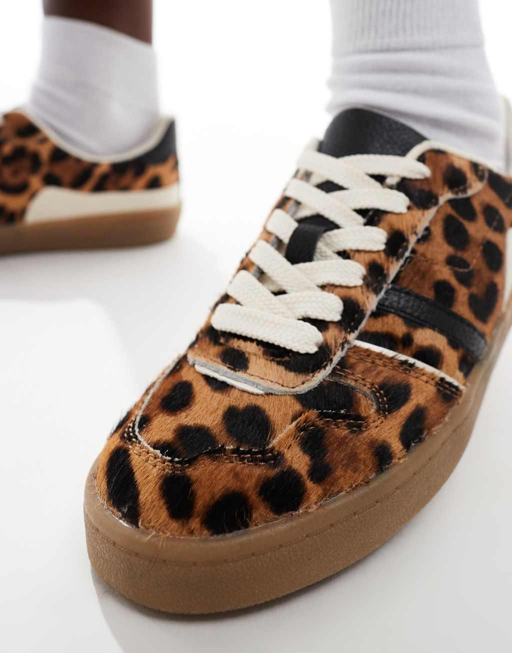 Stradivarius leopard print sneakers  Product Image