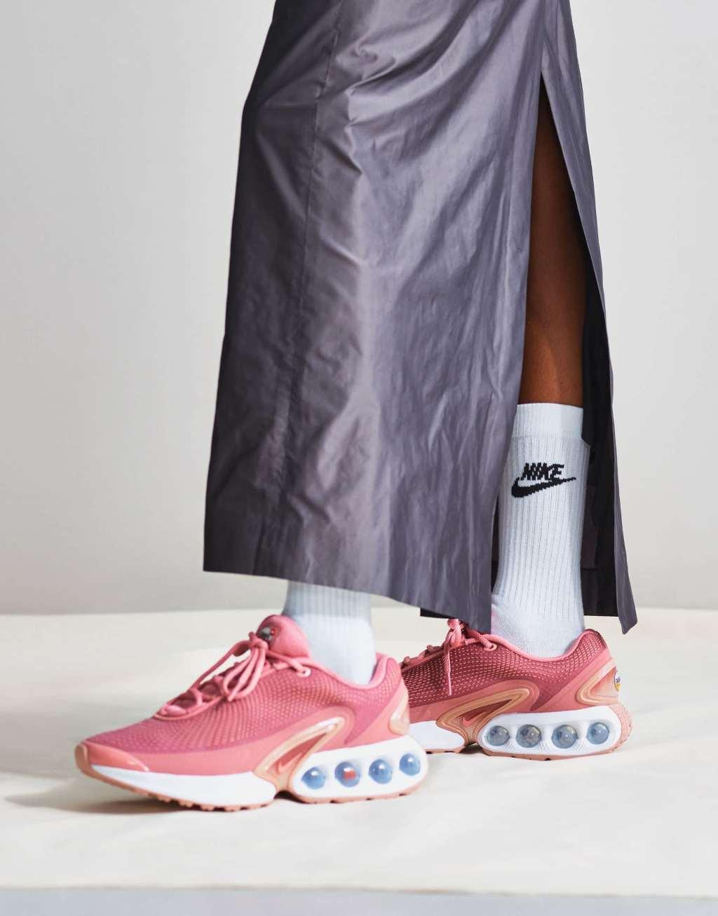 Nike Air Max DN sneakers in pink and white Product Image