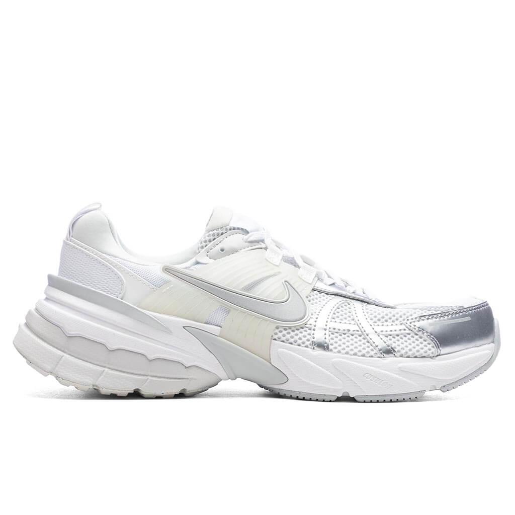 Women's V2K Run - White/Metallic Silver/Platinum Tint Female Product Image