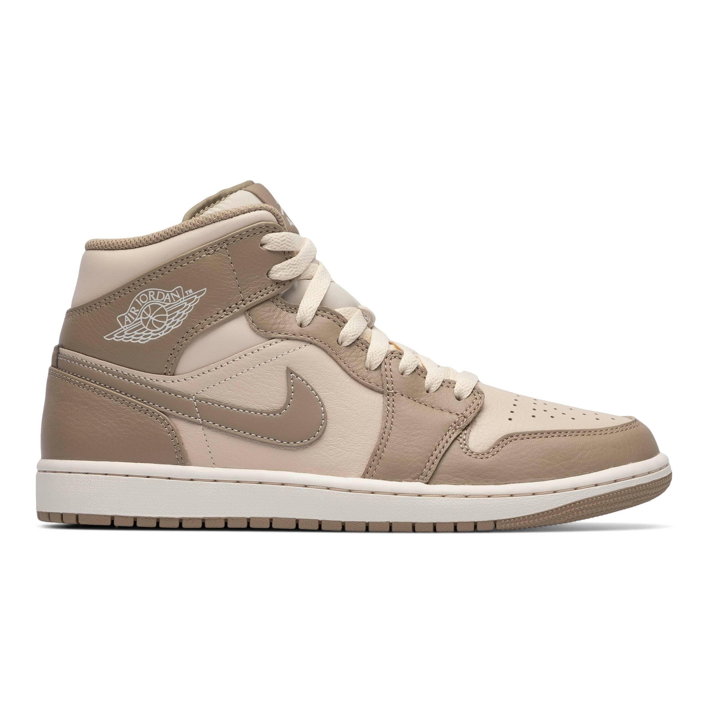 AIR JORDAN 1 MID Product Image