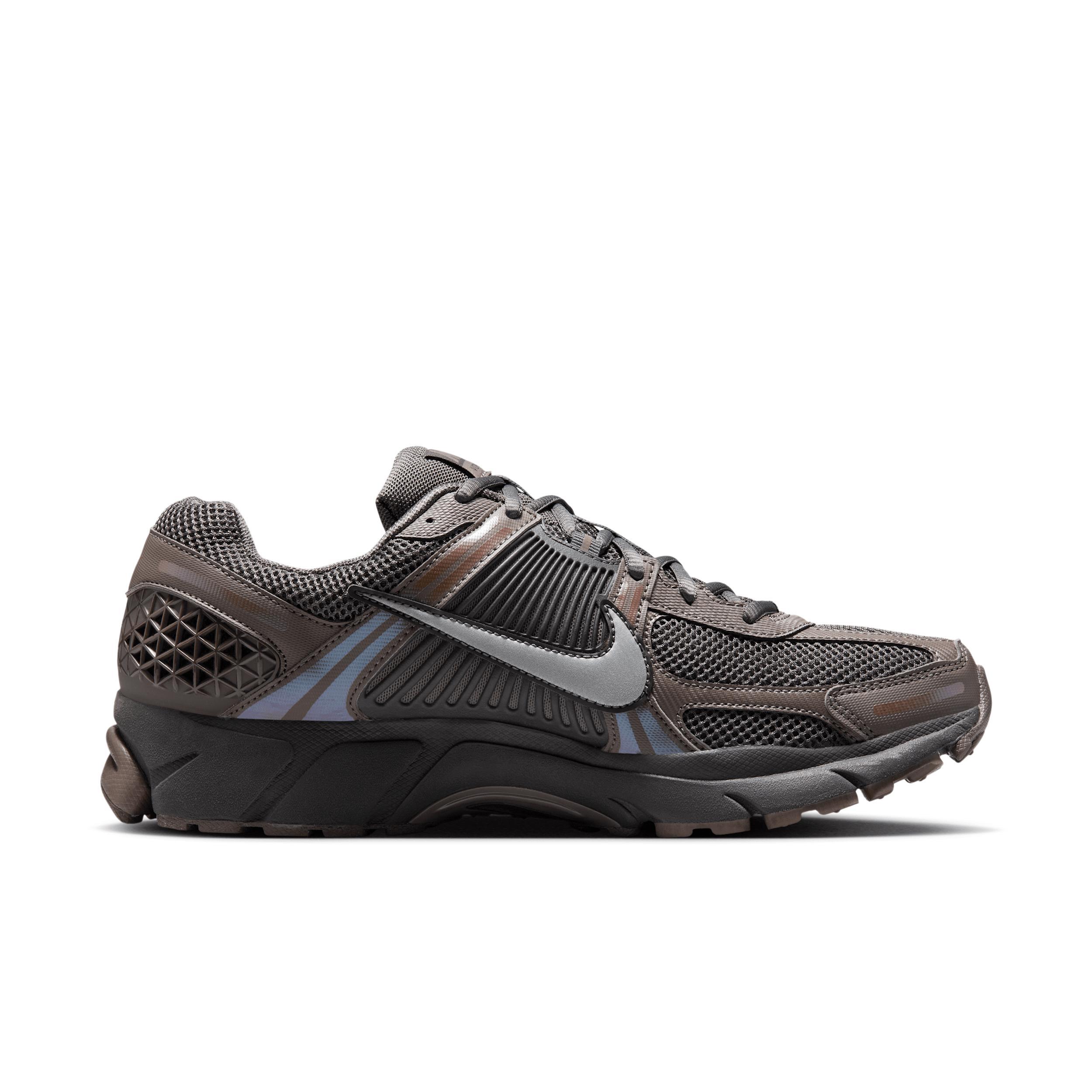 Nike Zoom Vomero 5 Men's Shoes Product Image