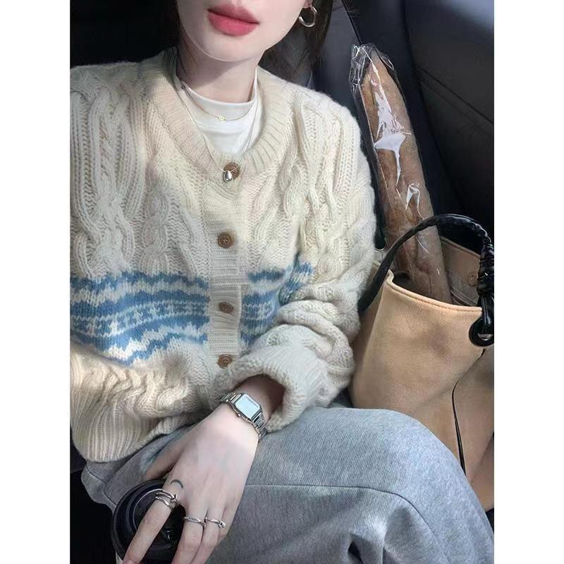 Round Neck Patterned Cable-Knit Cardigan Product Image