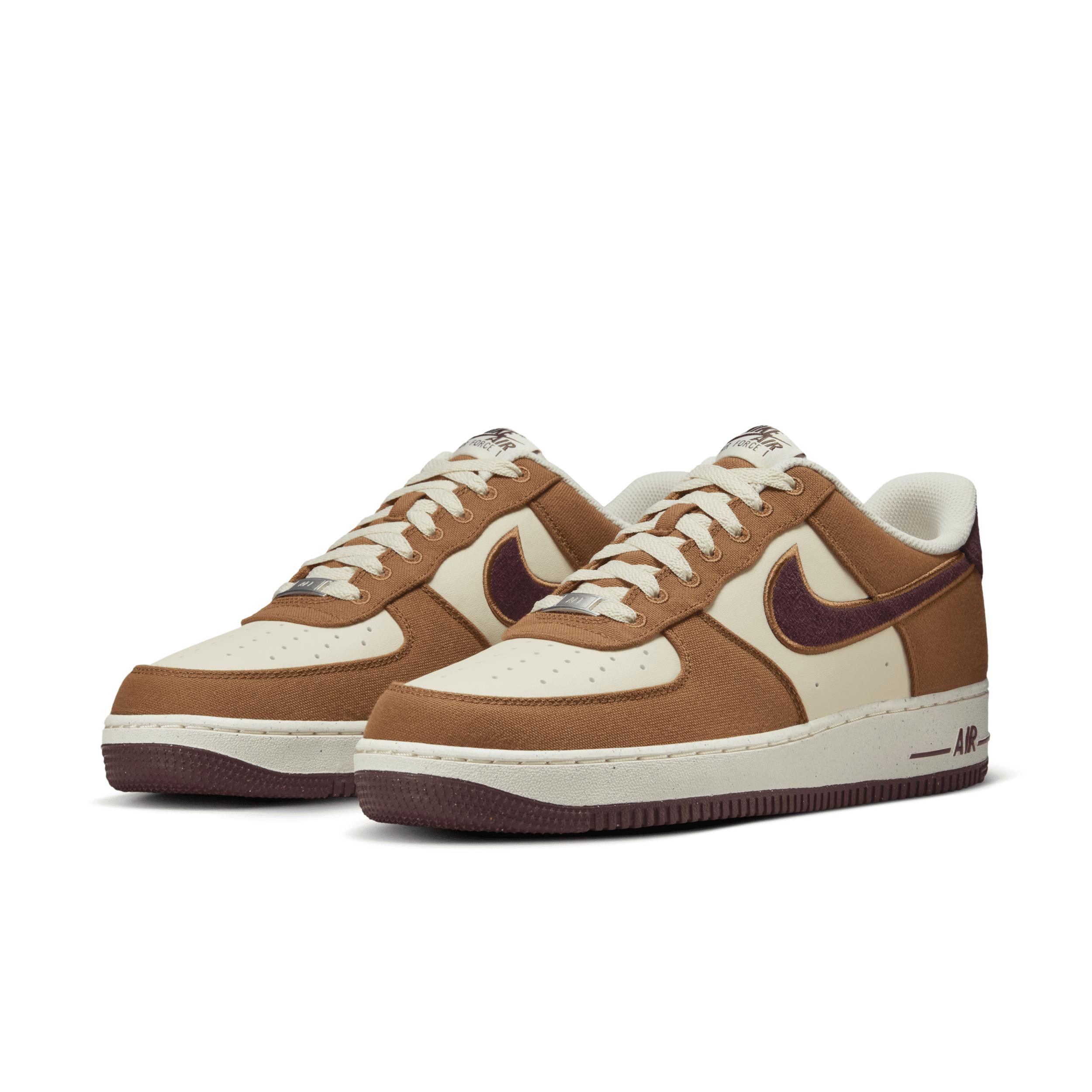 Nike Men's Air Force 1 '07 LV8 Shoes Product Image