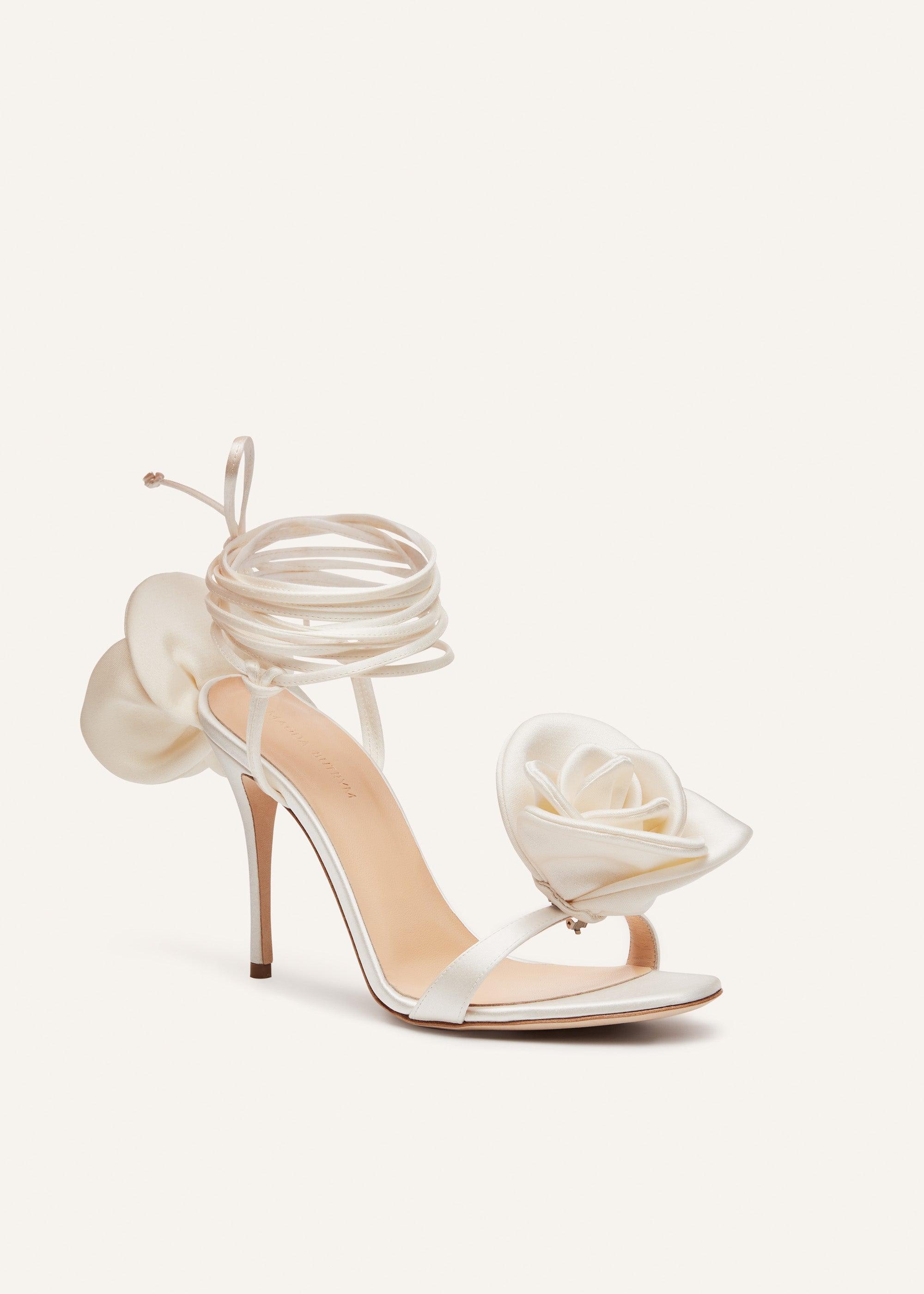 Double flower heel sandals in ivory Product Image