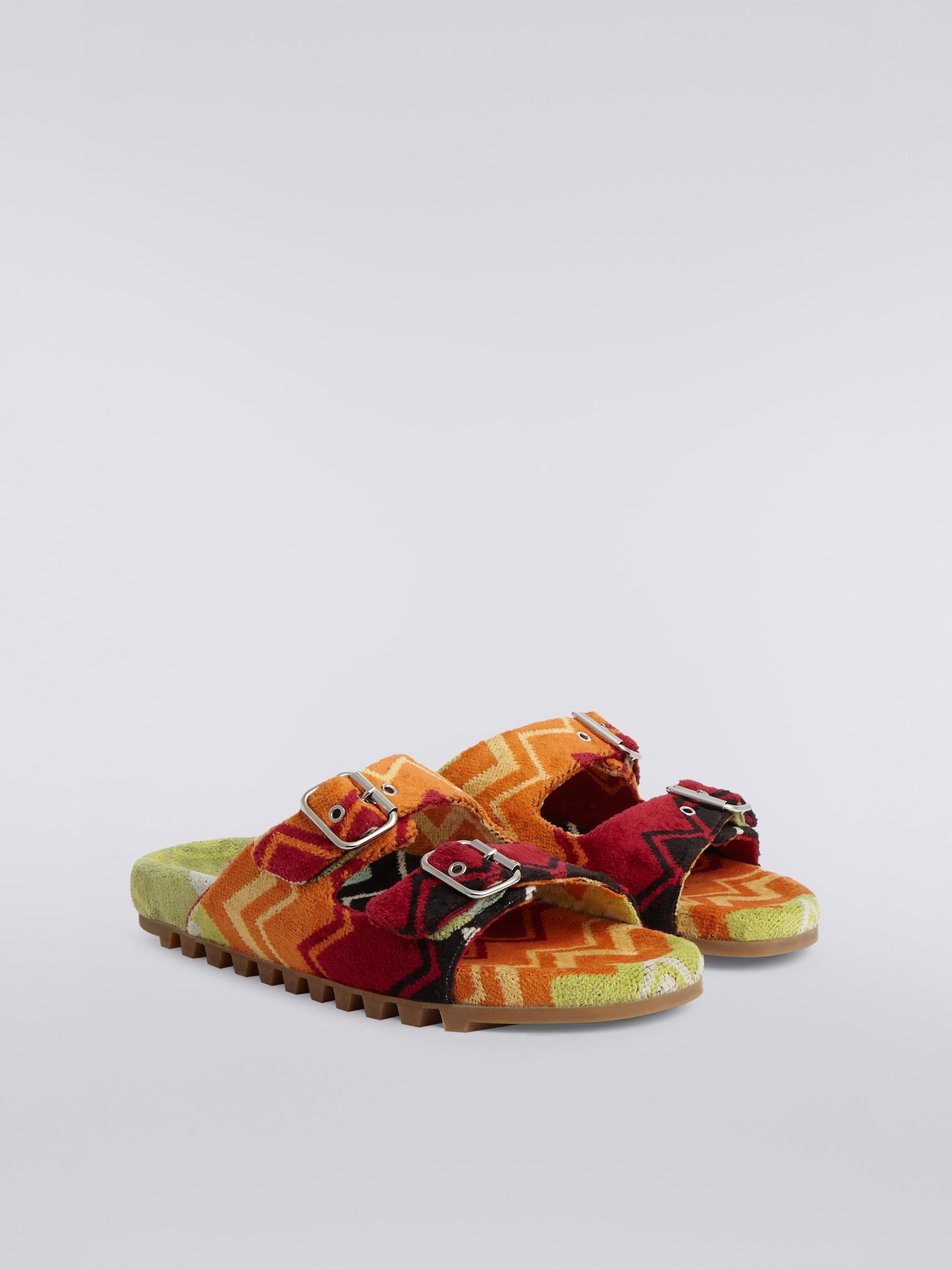 Double zigzag foam sandals Product Image