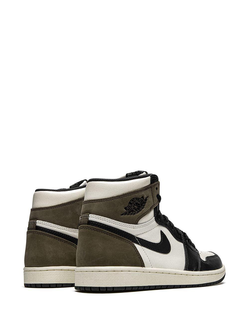 Air Jordan 1 Retro High OG "Dark Mocha" sneakers Product Image