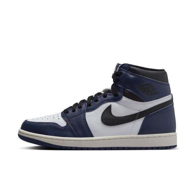 Men's Air Jordan 1 Retro High OG "Midnight Navy" Shoes Product Image