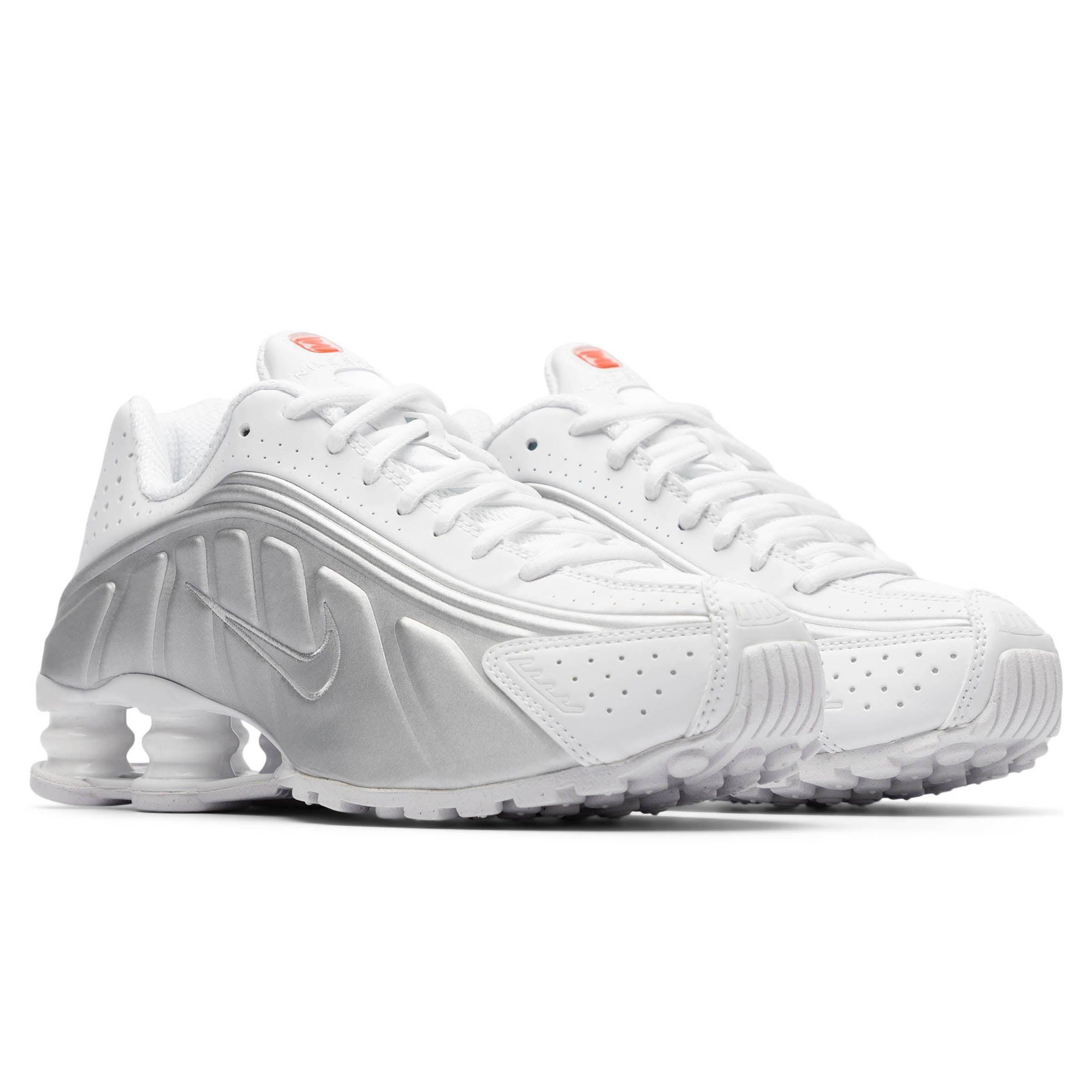 WOMEN'S SHOX R4 Female Product Image