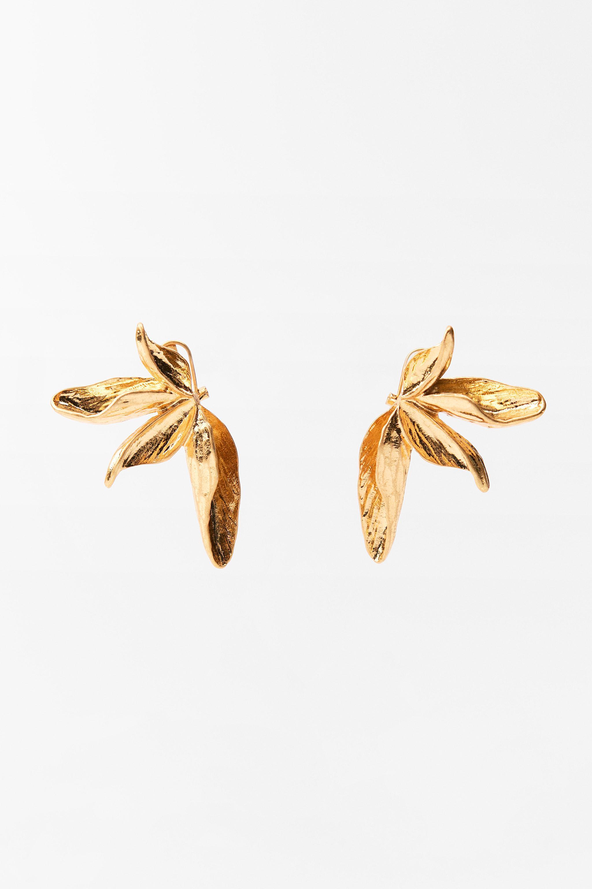 LEAF EARRINGS Product Image