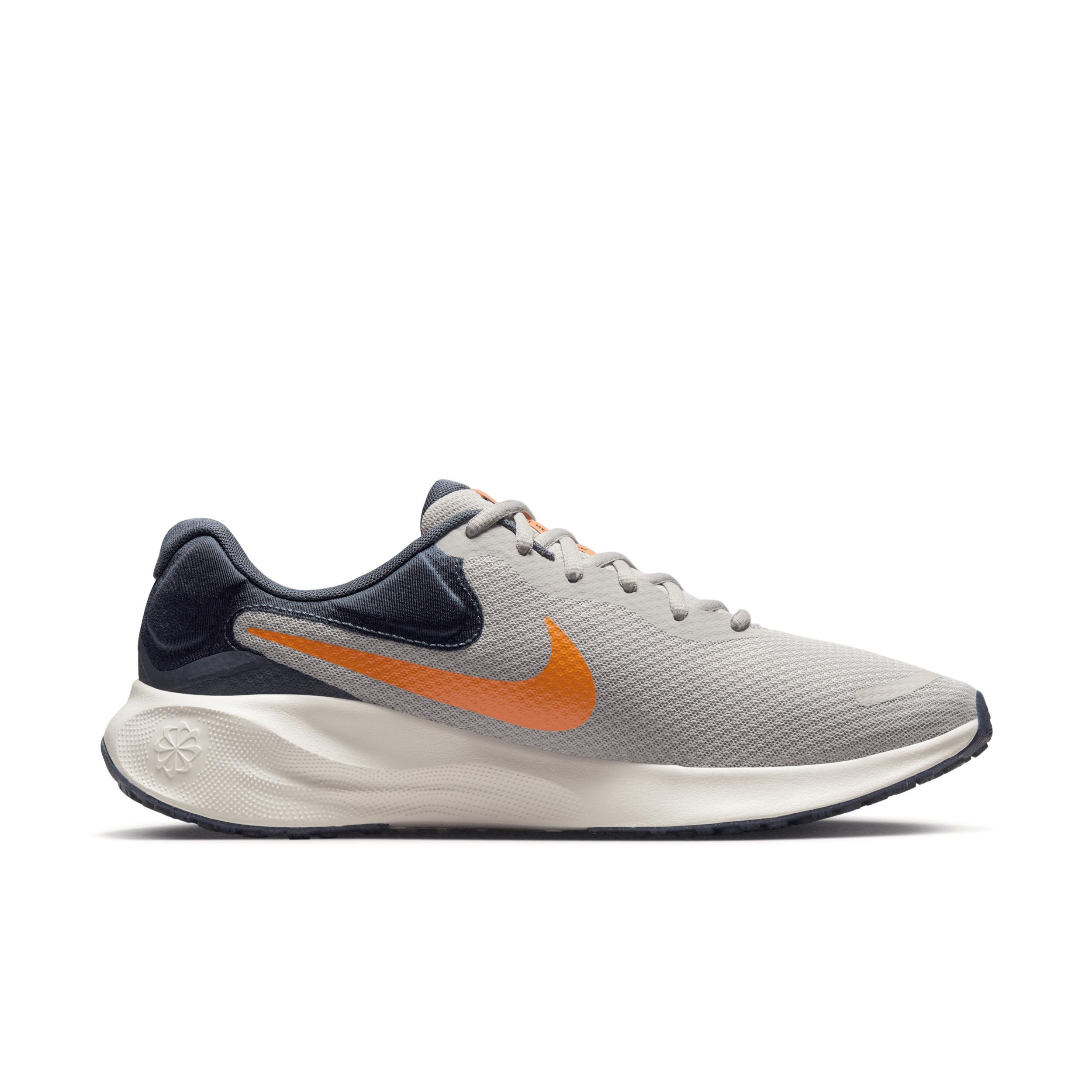 Nike Men's Revolution 7 Road Running Shoes Product Image