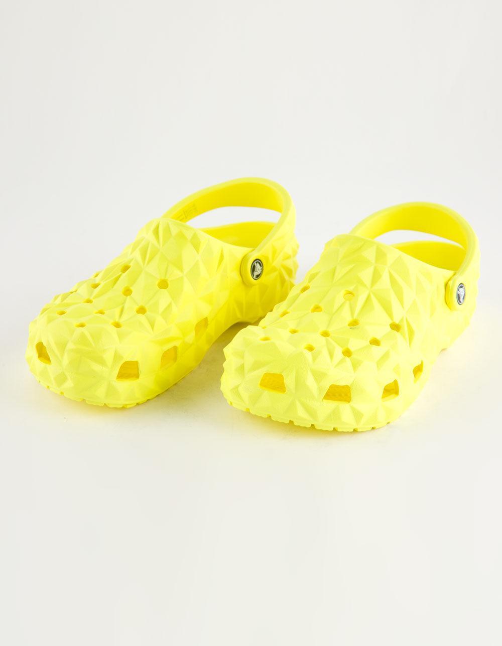 CROCS Classic Geometric Womens Clogs Product Image