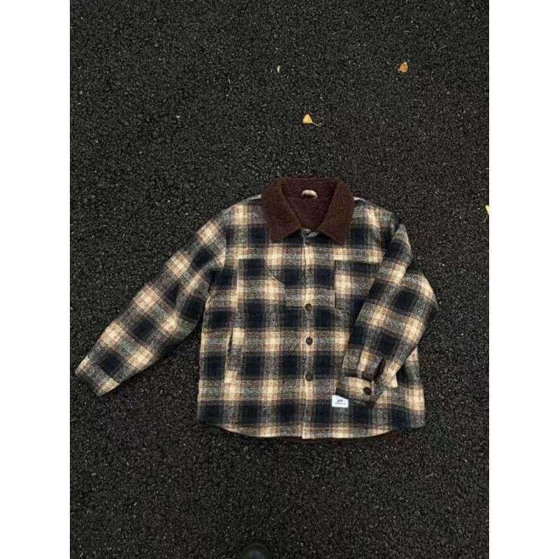 Contrast Collar Plaid Fleece-Lined Button-Up Jacket product image