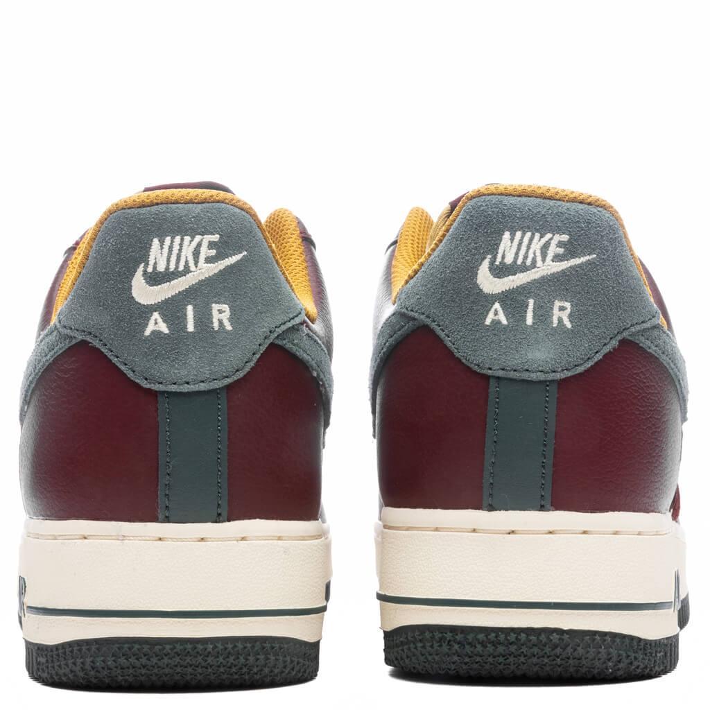 Air Force 1 '07 Lv8 - Coconut Milk/Vintage Green/Dark Team Red Male Product Image