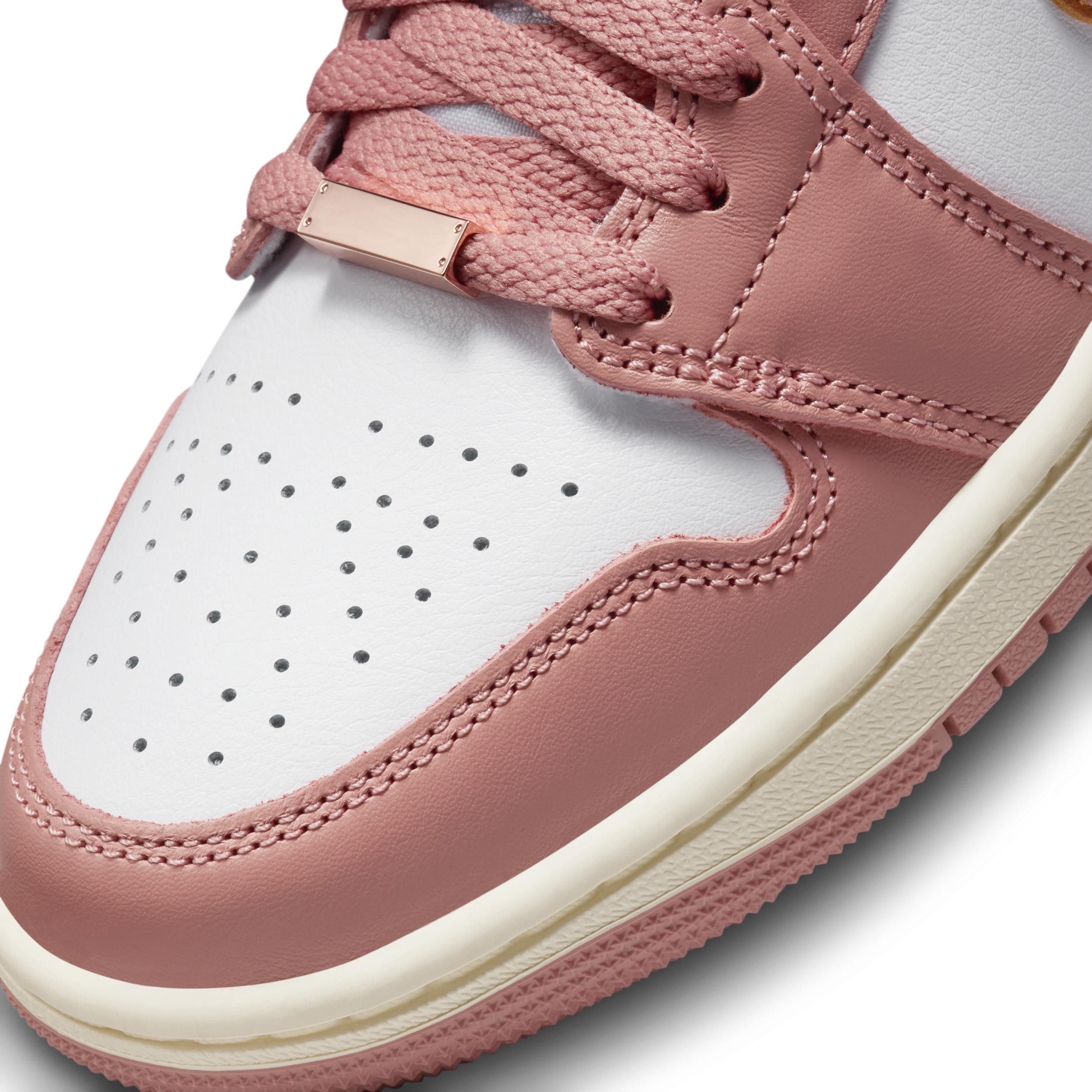 Women's Air Jordan 1 Mid SE Shoes Product Image